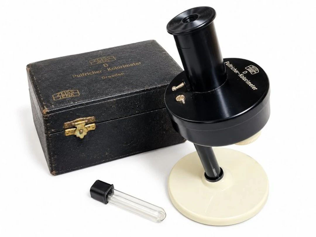 Microscope - Zeiss Ikon AG