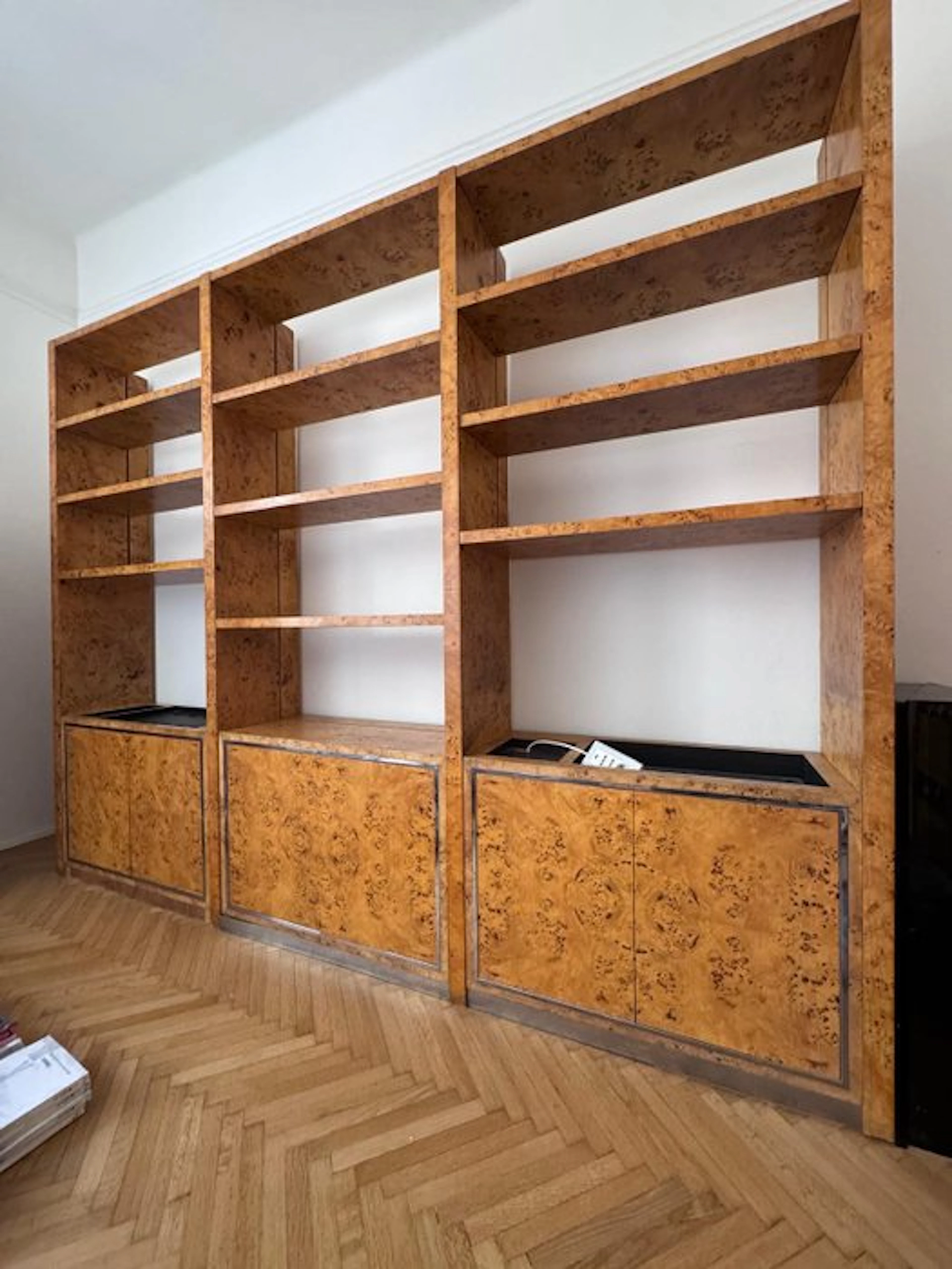 Wall shelf unit - Elm - Elm and burr bookcase