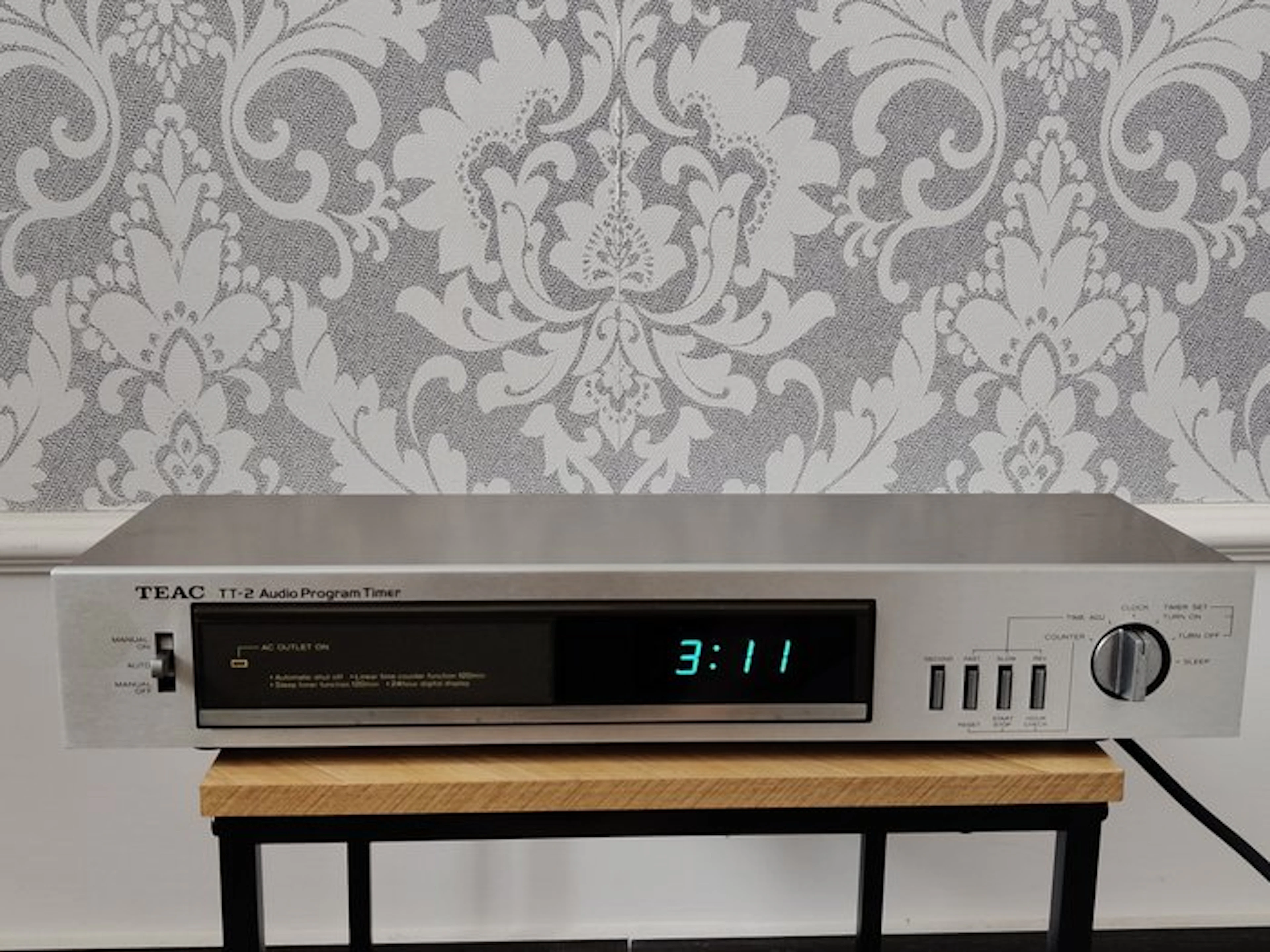 TEAC - TT-2 Timer for audio equipment