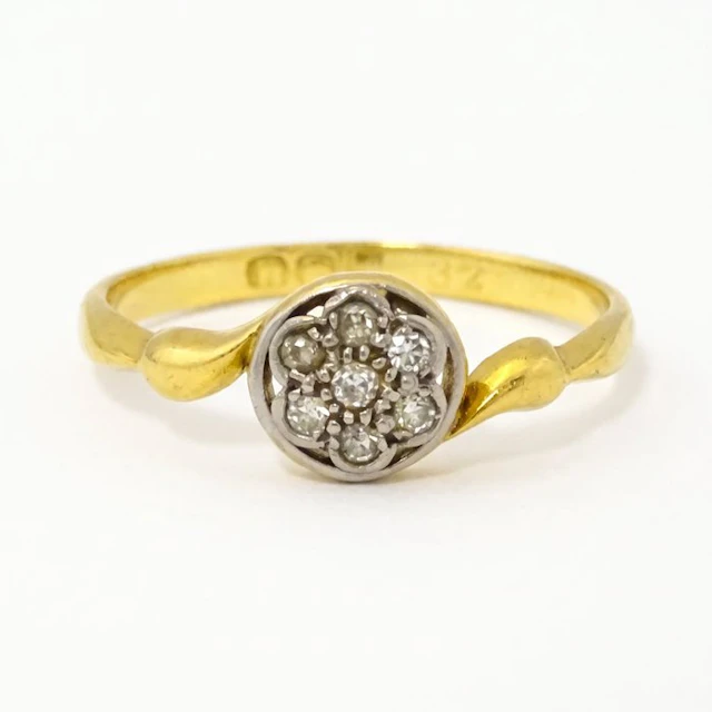 Ring - 18 kt. Yellow gold Diamond (Natural)