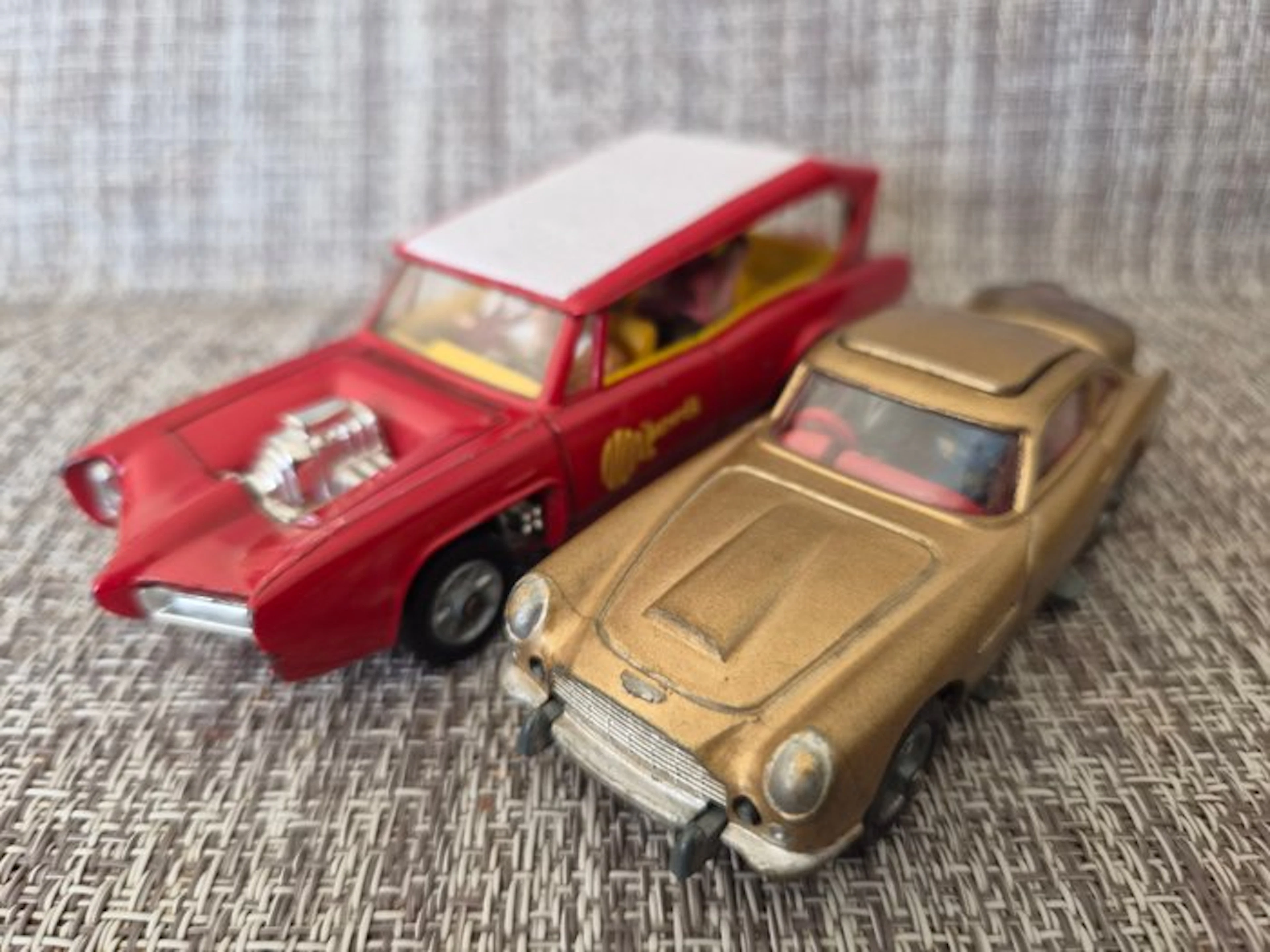 Corgi 1:43 - Model car (2) - Corgi Toys - Two Corgi Toys...