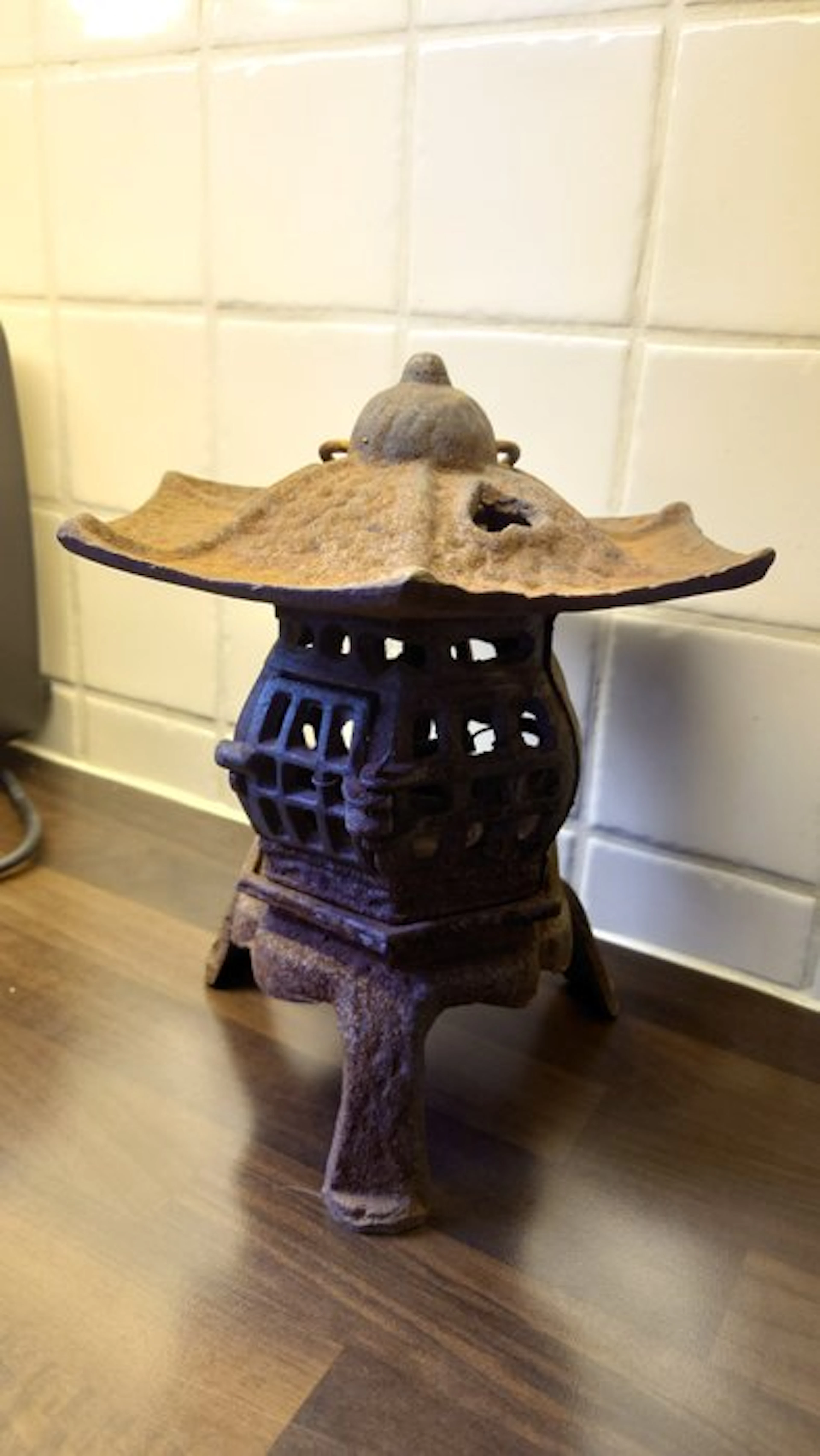 Japanese pagoda - Iron (cast) - Japan - 20th century