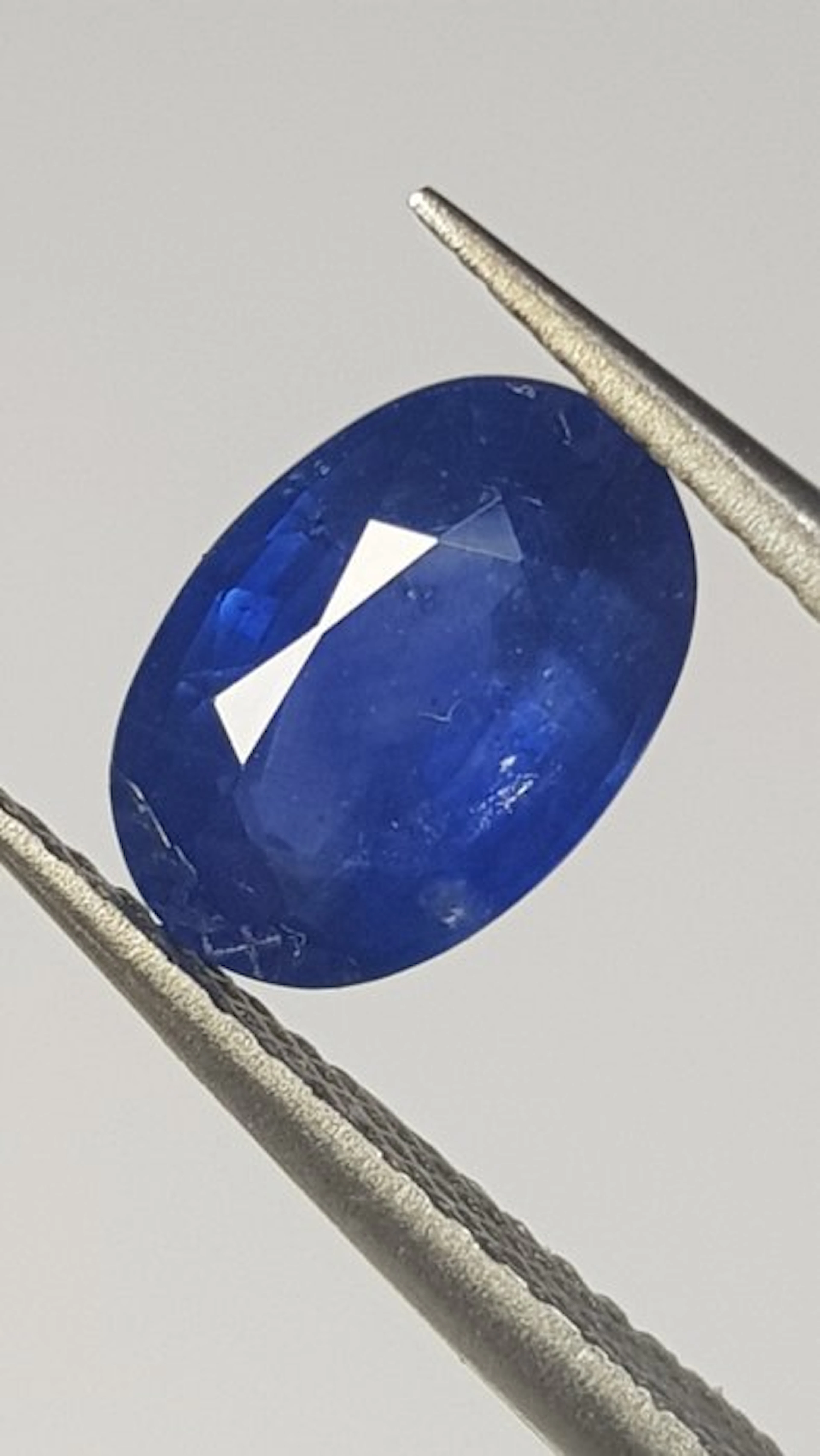 1 pcs Blue Sapphire - 2.03 ct - Antwerp Laboratory for...