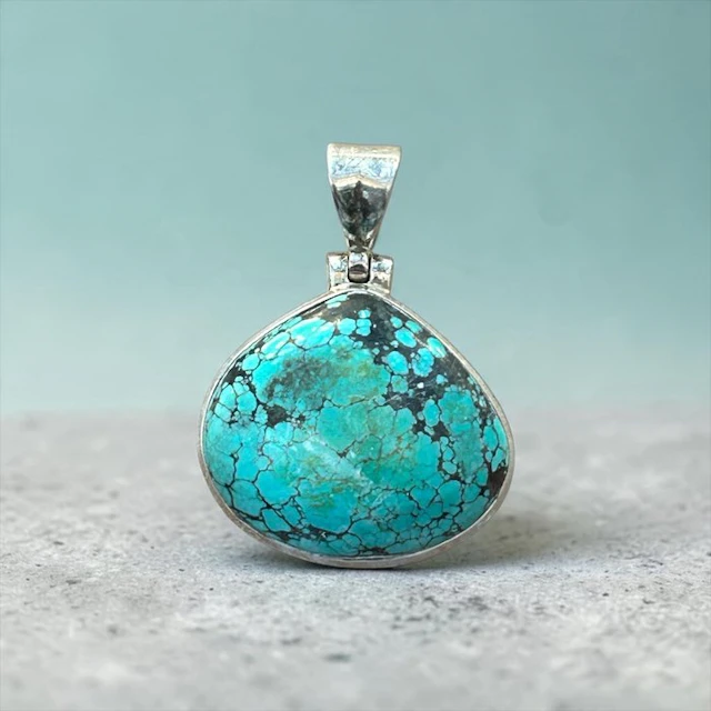 Tibetan Turquoise 925 Silver Pendant - Height: 3.5 cm...