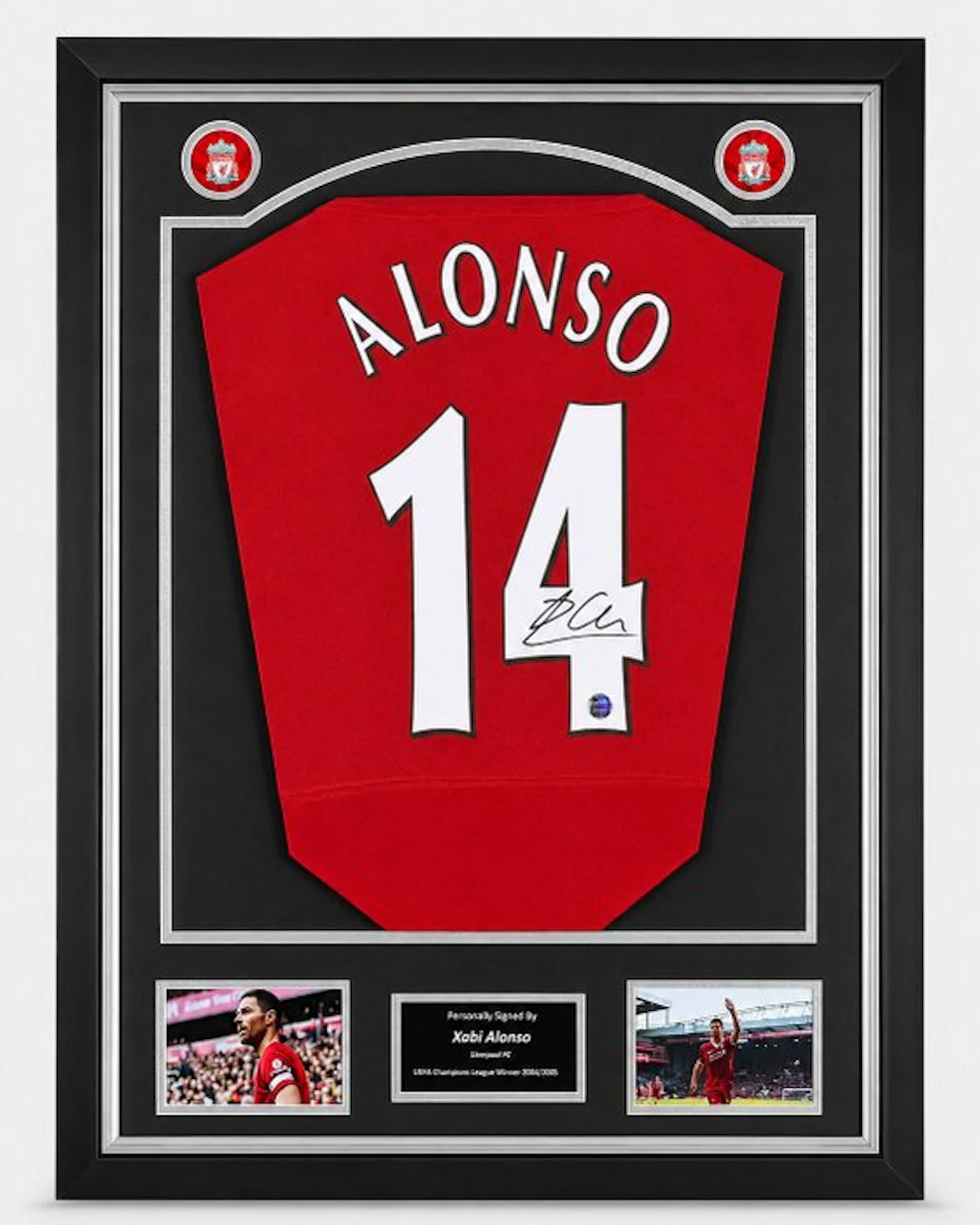 Liverpool - English Football League - Xabi Alonso...