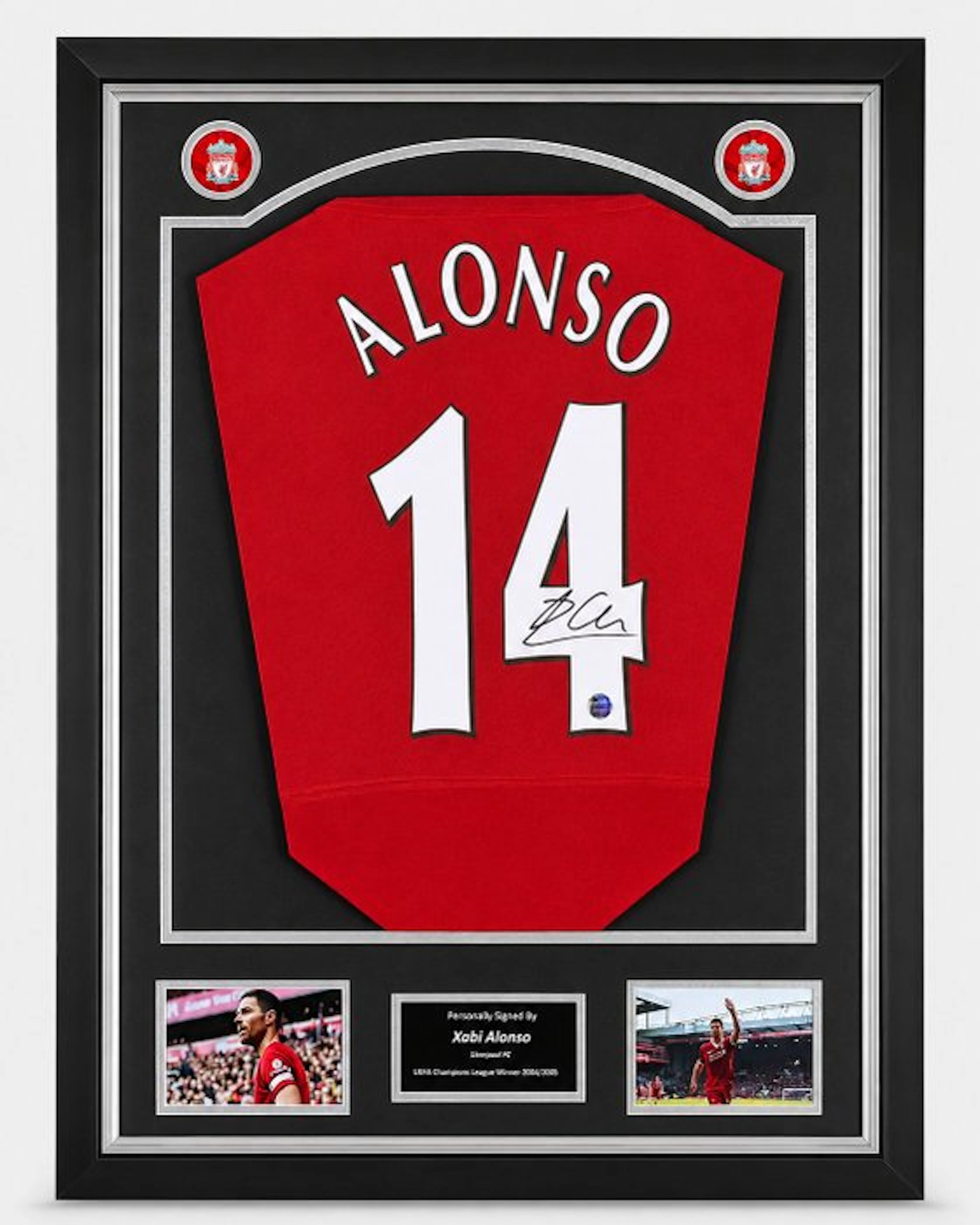 Liverpool - English Football League - Xabi Alonso...