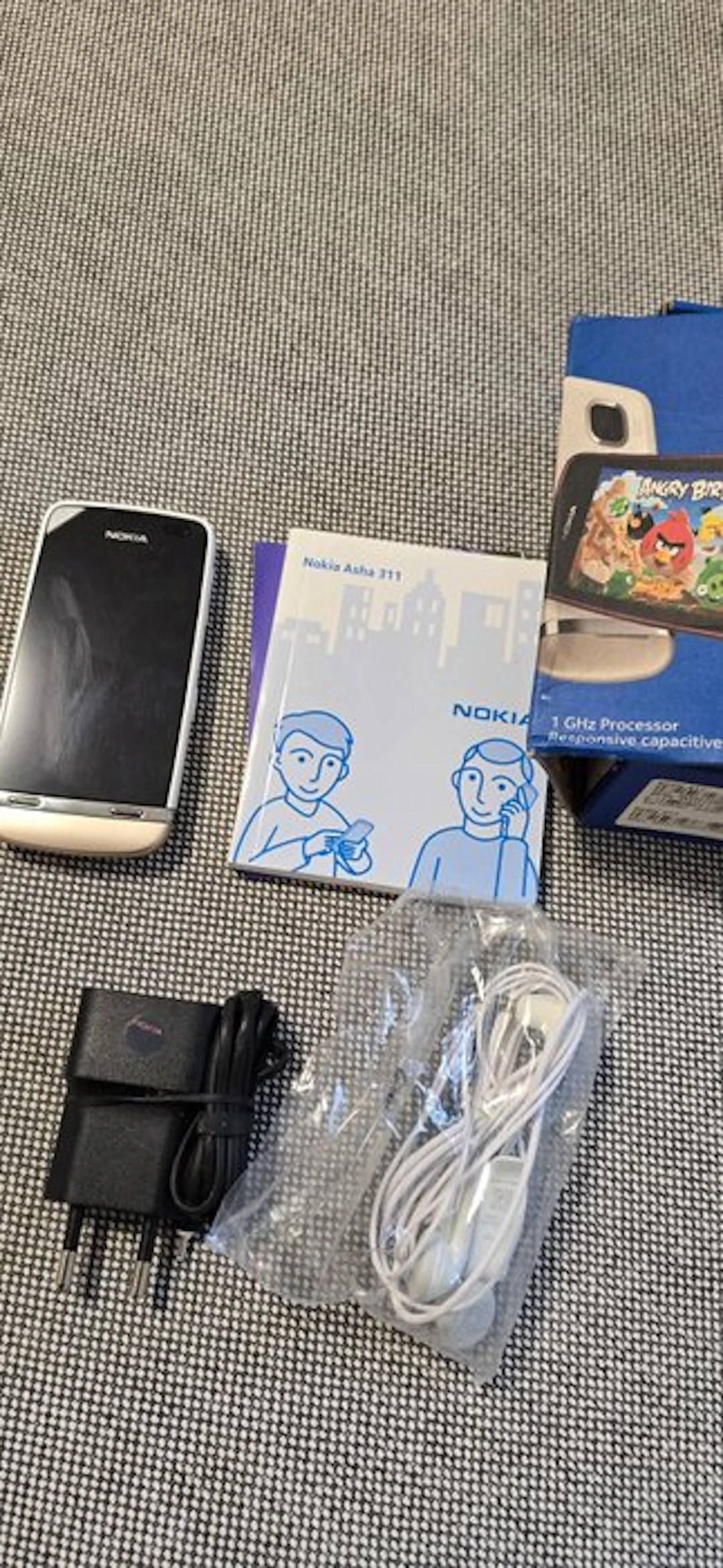 Nokia Asha 311 - Mobile phone - In original box