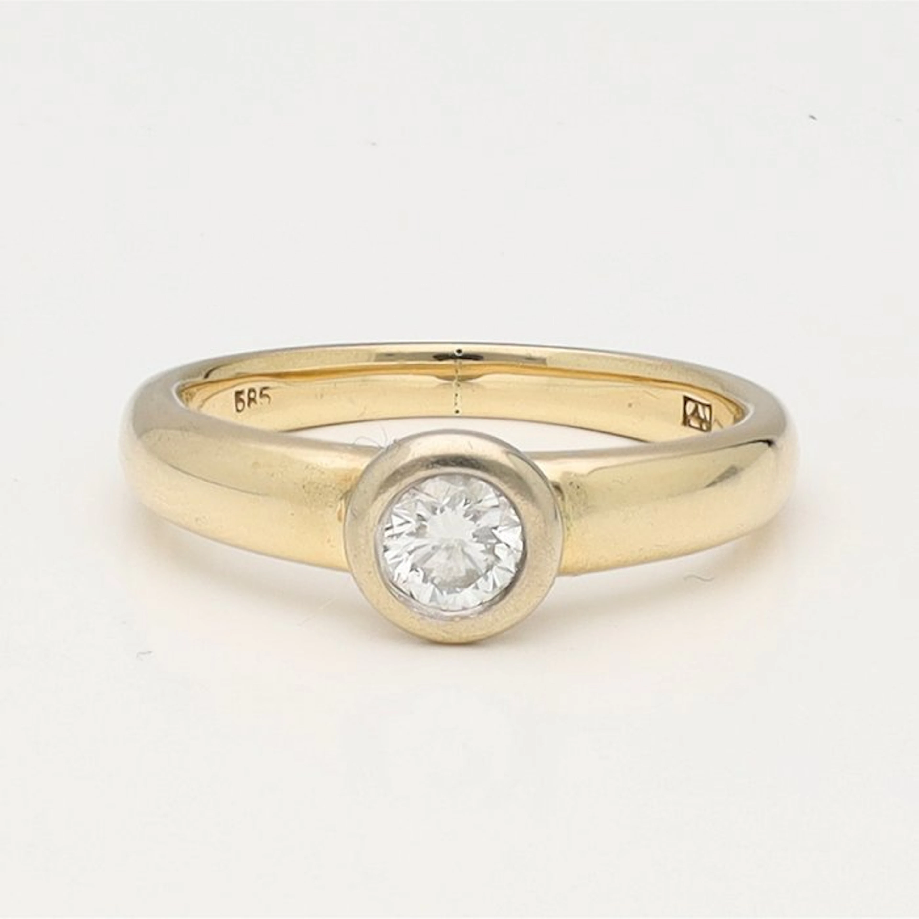 Ring - 14 kt. Yellow gold - 0.30ct. tw. Diamond (Natural)
