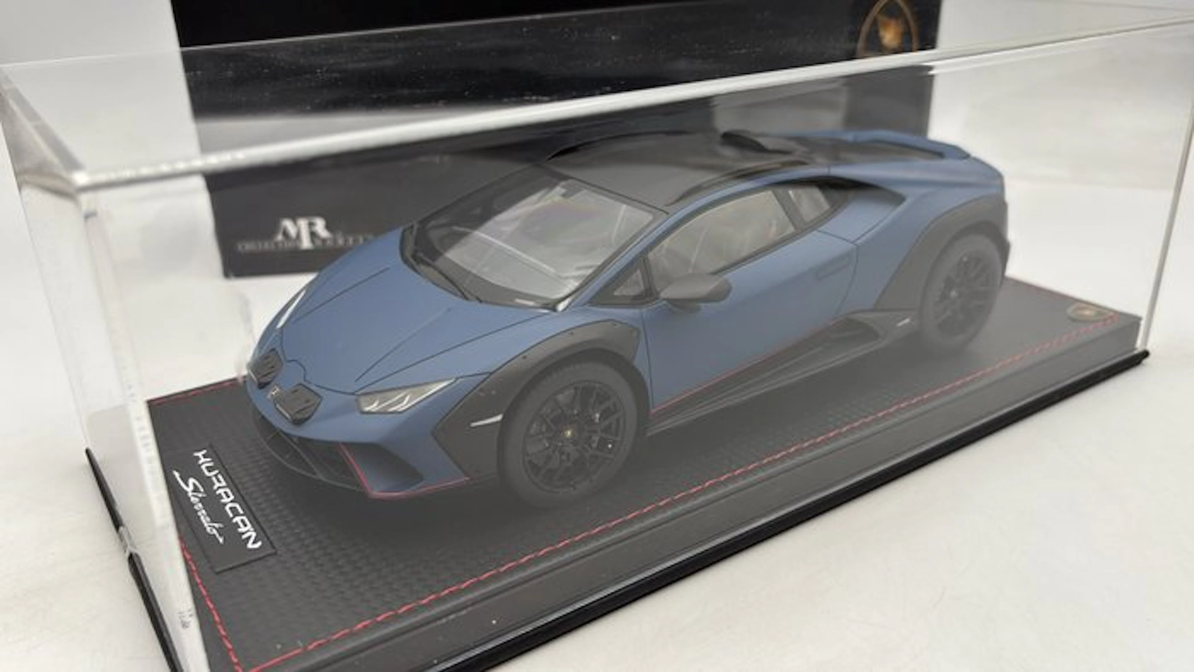 MR Collection 1:18 - Model car - Lamborghini Huracan...