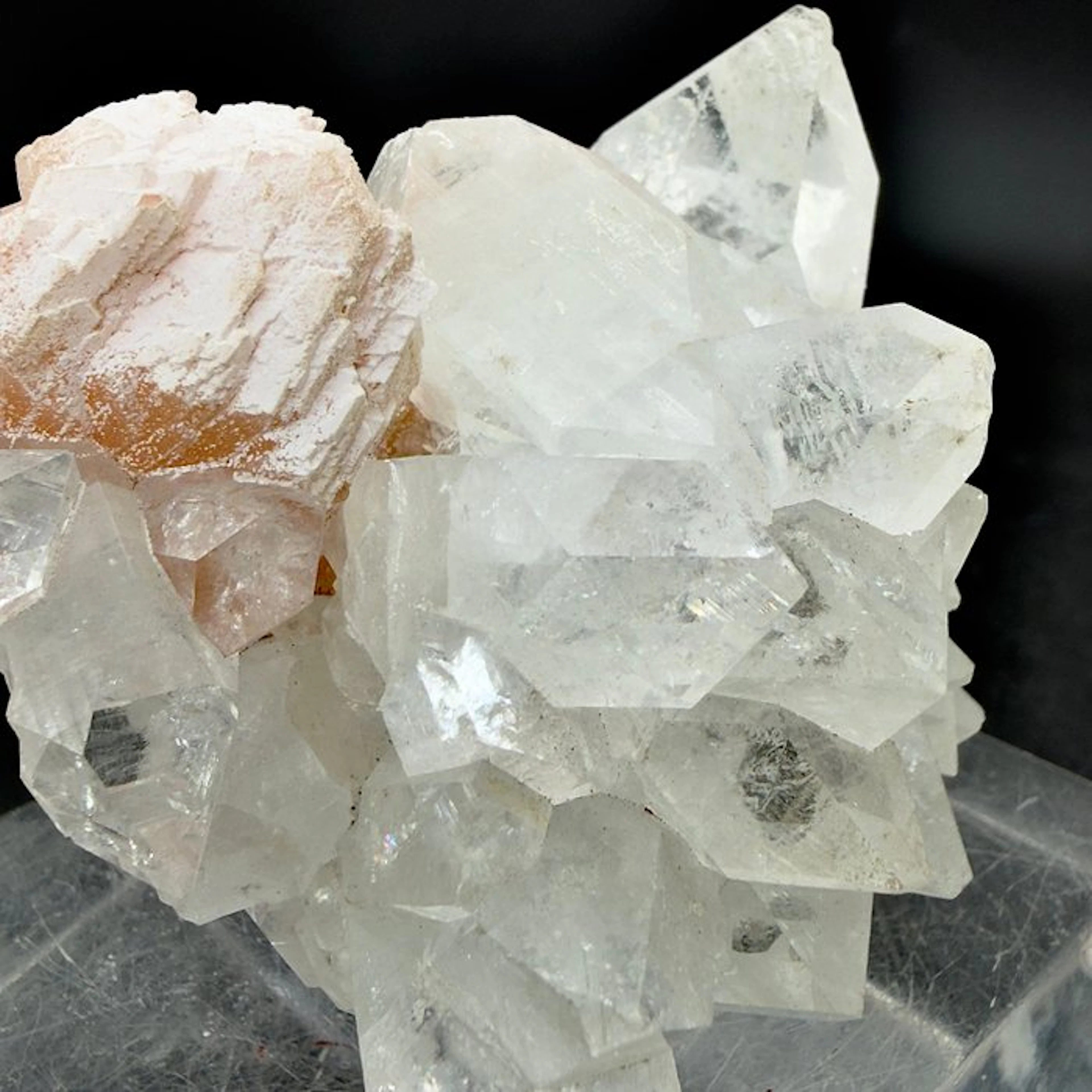Apophyllite Rough - Height: 8 cm - Width: 6 cm- 197 g - (1)