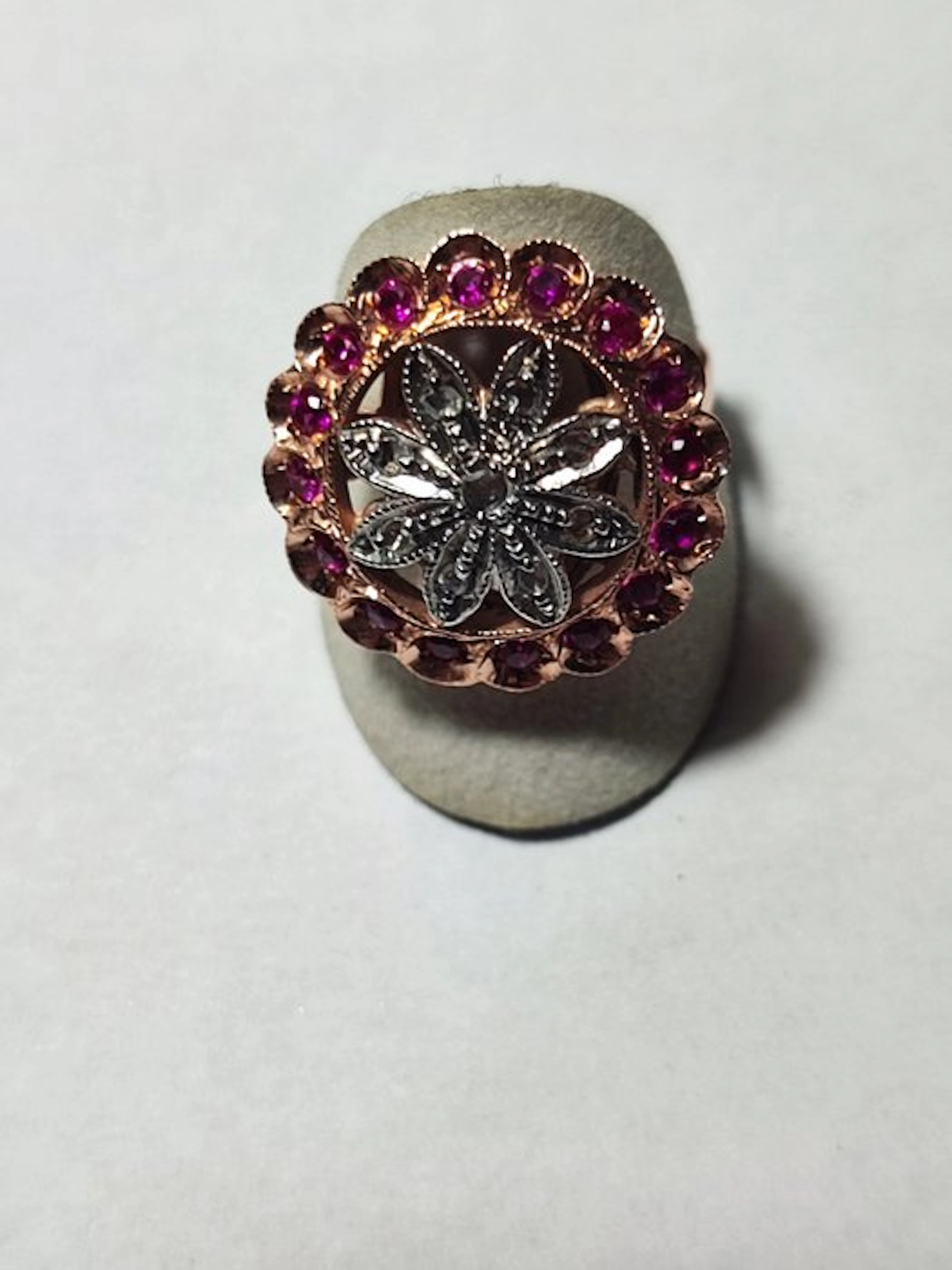 No reserve price - Ring - 9 kt. Yellow gold, Silver - 0.77ct. tw. Ruby - Ruby