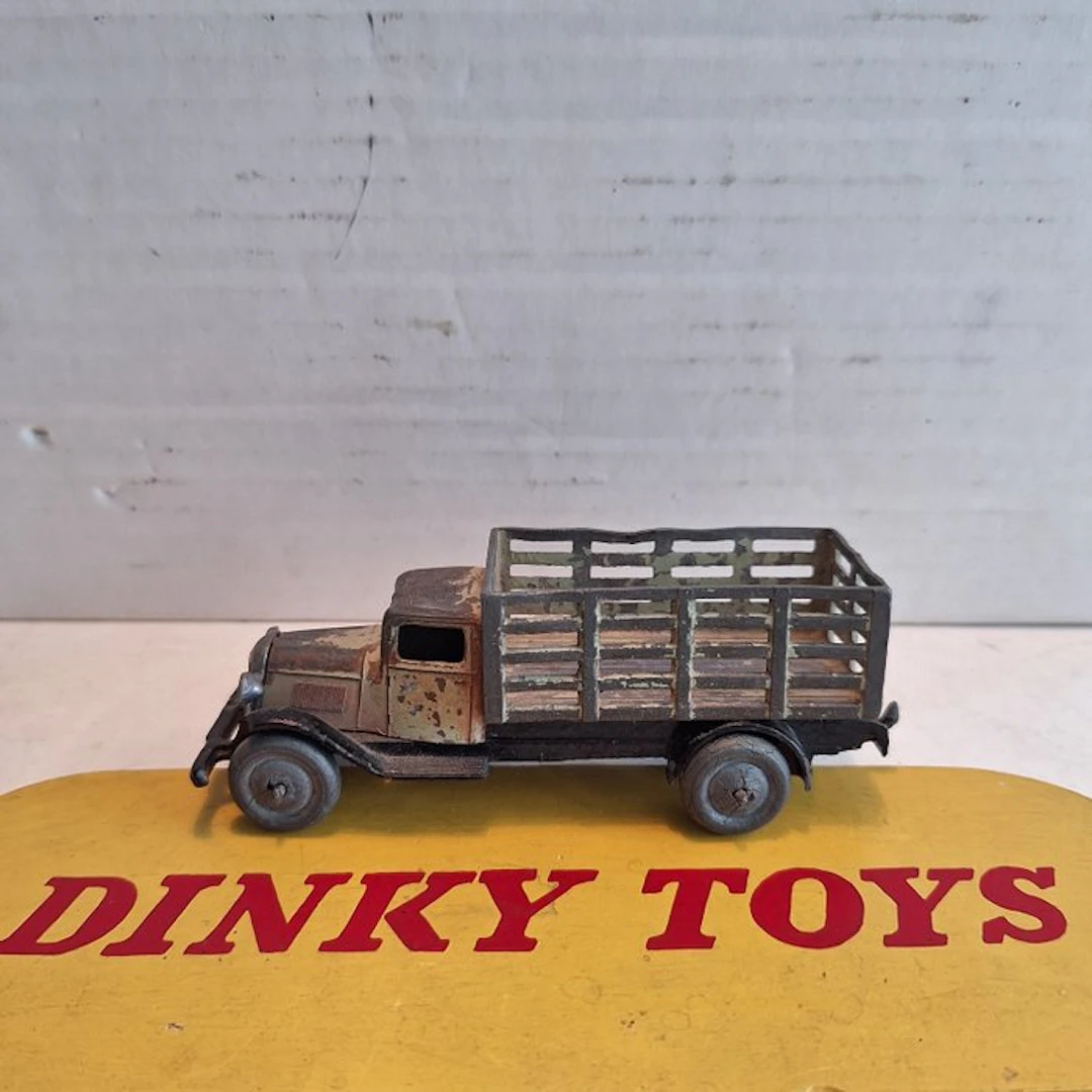 Dinky Toys 1:43 - Model car - Dinky Toys Made in France - 25 Series