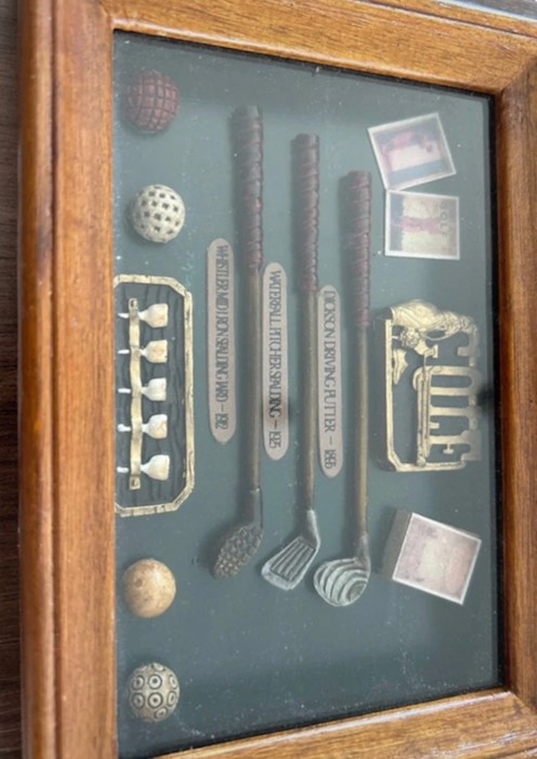 golf, Historic golf set displayed in a period case