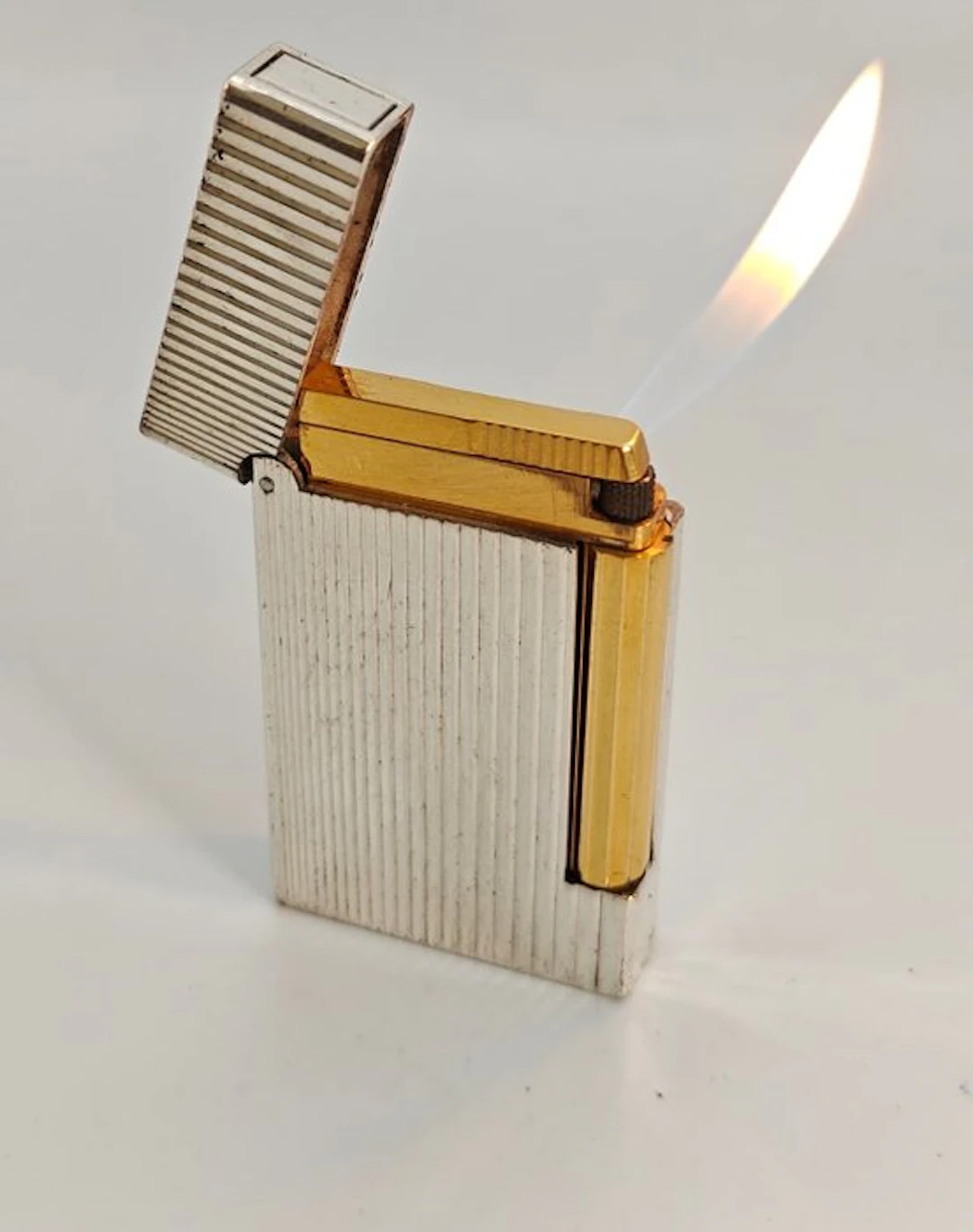 S.T. Dupont - Ligne D - Vertical Lines - Lighter - Silver Plated