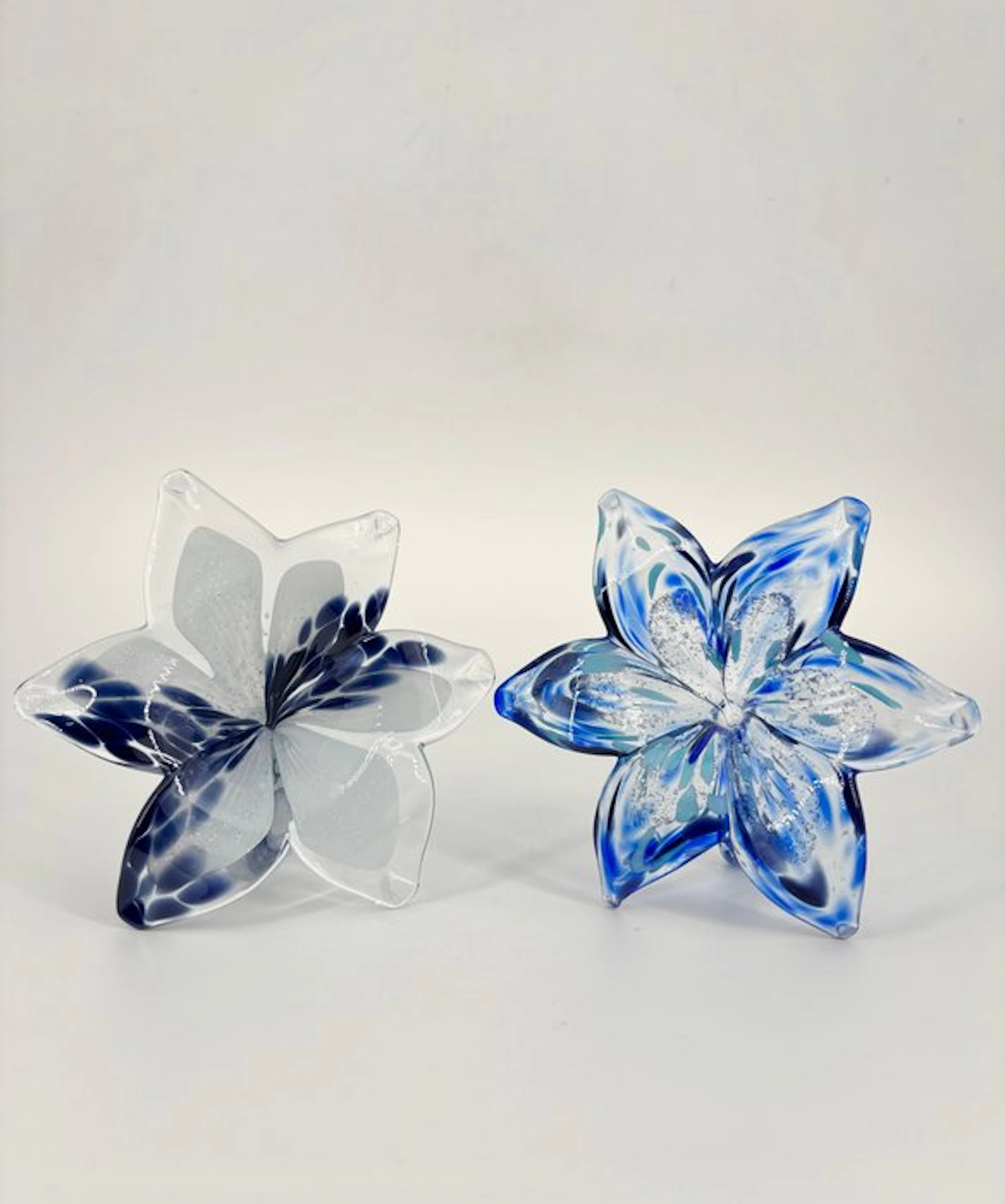 Centrepiece (2) - Glass - Flowers in Artistic Glass