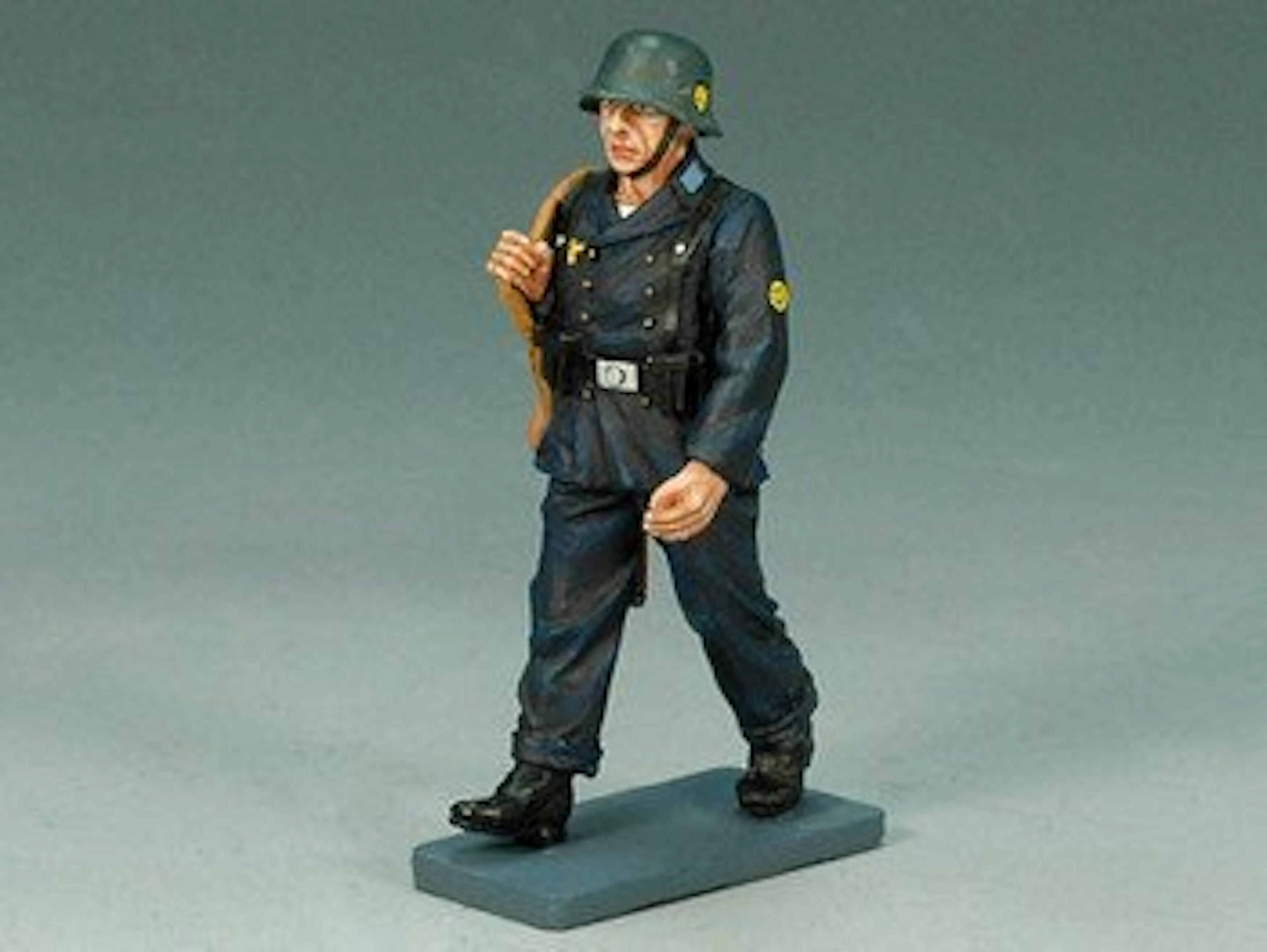 King & Country - Pewter soldier - KM007 Patrolling Guard - Tin