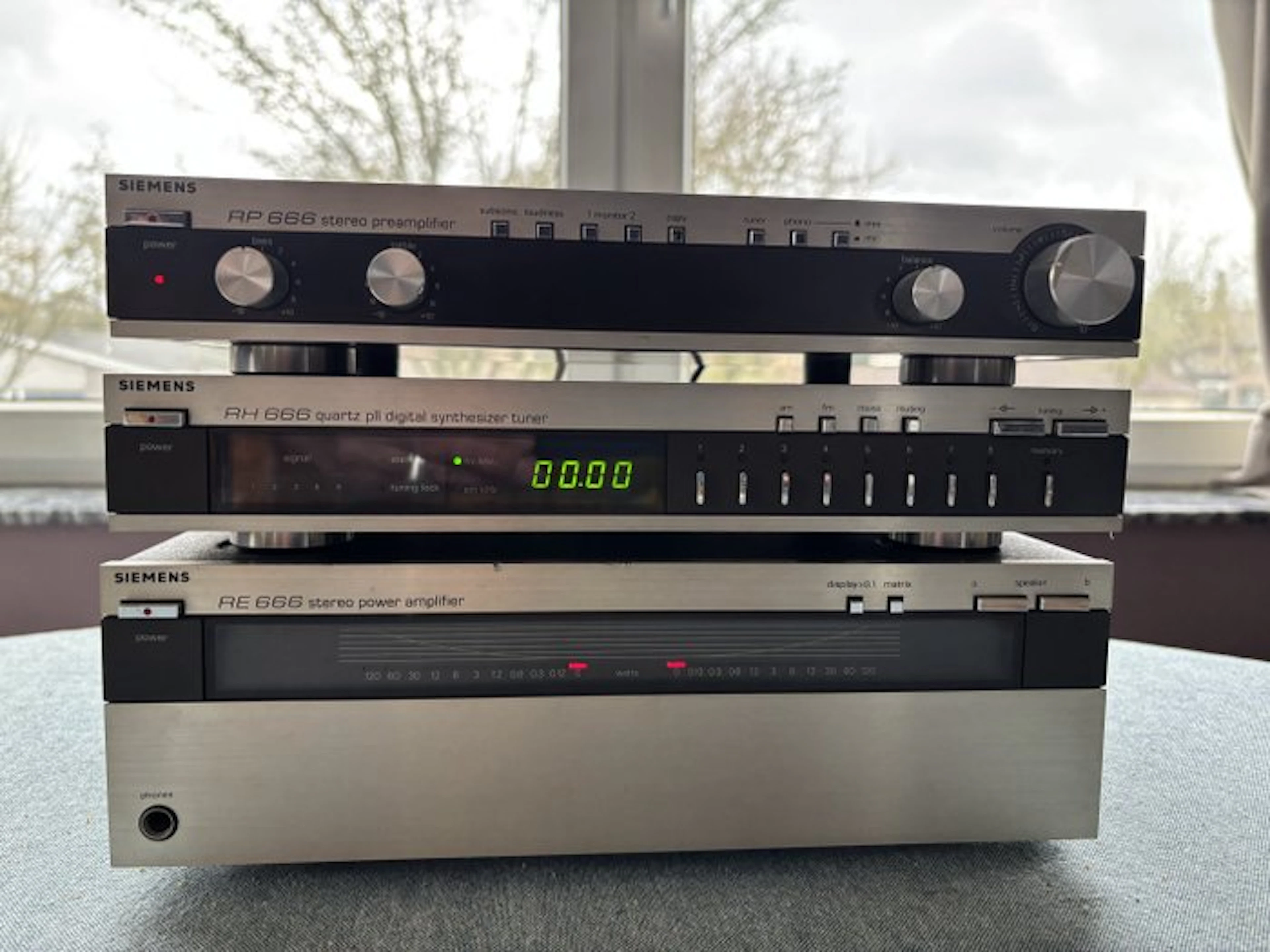 Siemens - RP 666 - RH 666 - RE 666 Hi-fi set - Multiple models