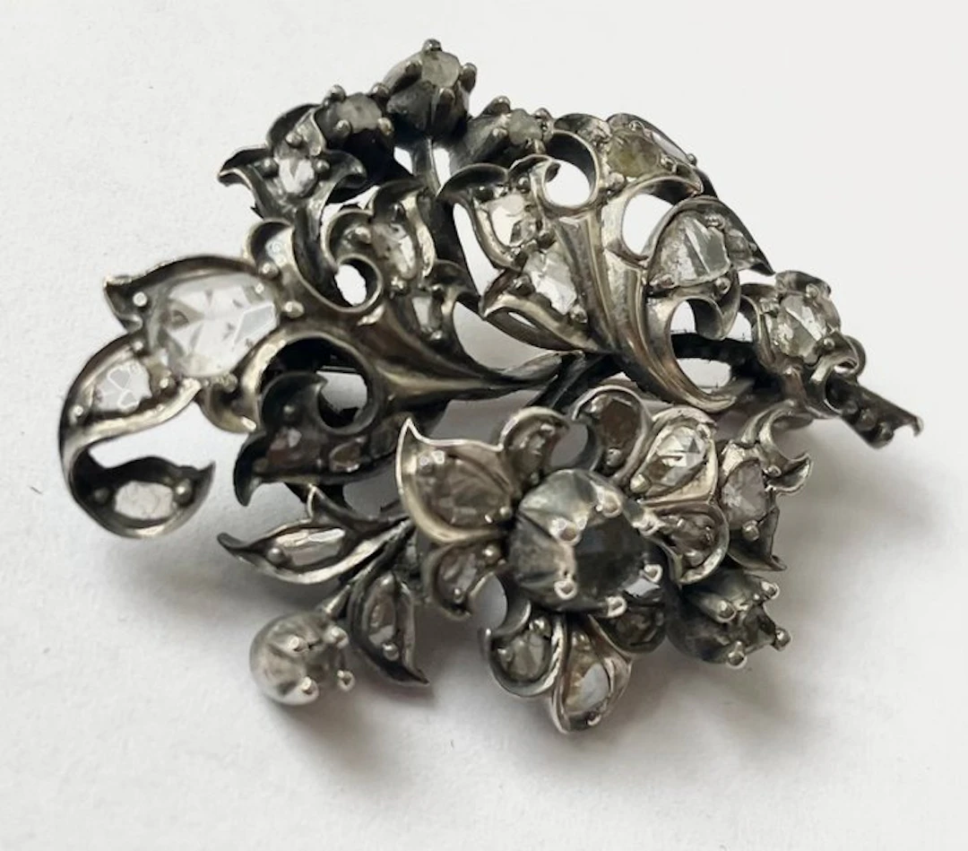 Brooch Silver - 1.50ct. tw. Diamond (Natural) - Diamond - Historical