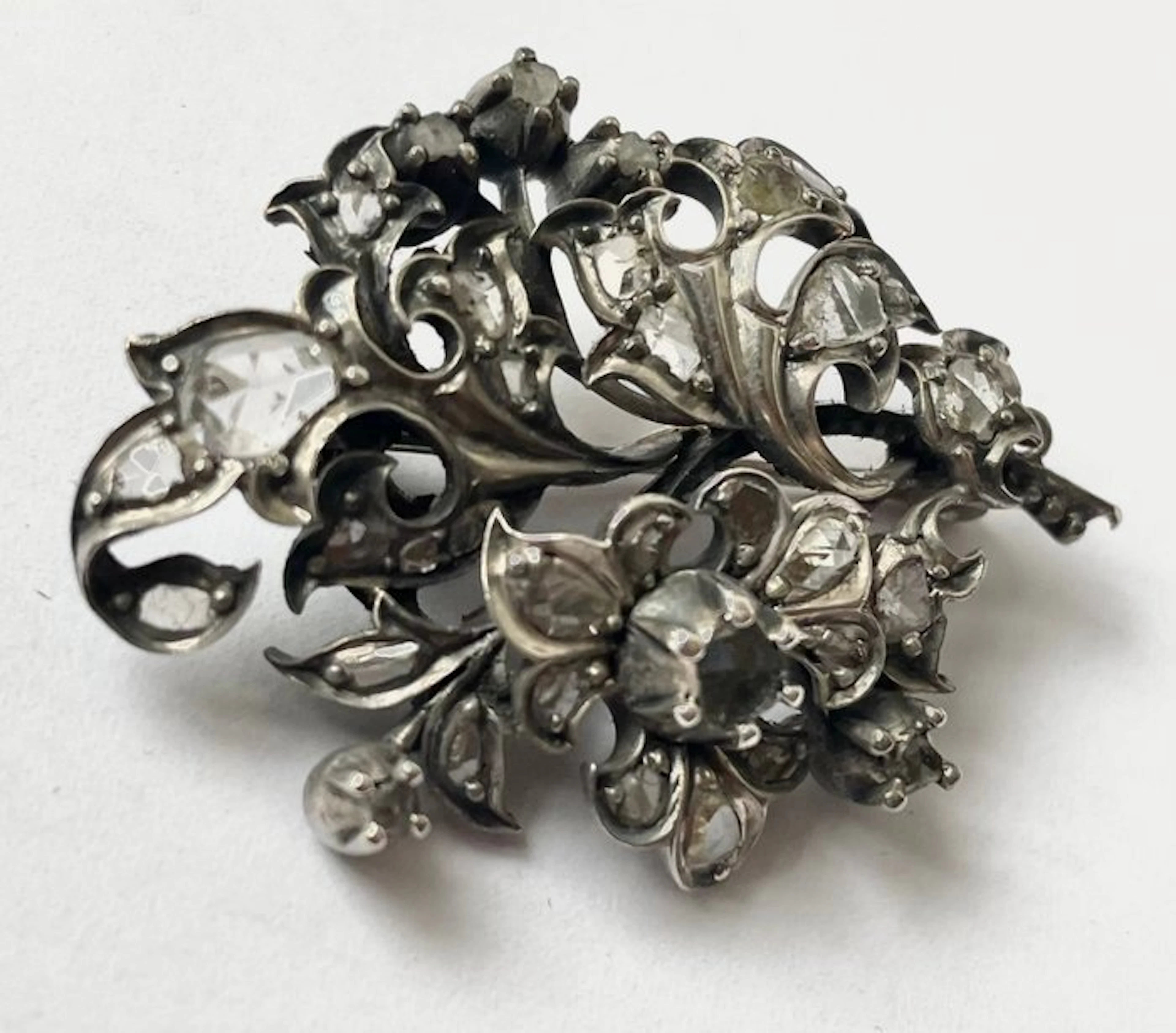 Brooch Silver - 1.50ct. tw. Diamond (Natural) - Diamond - Historical