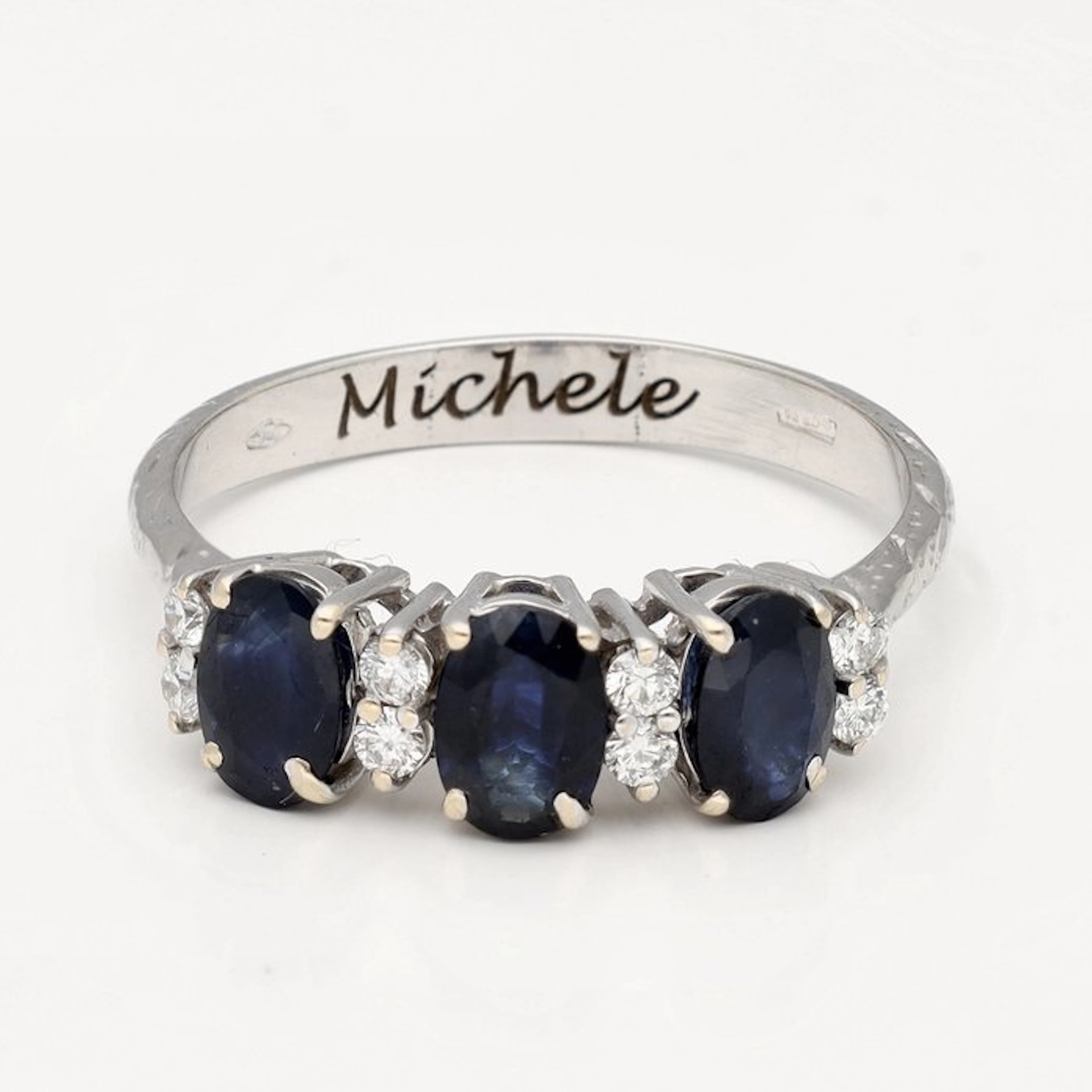 Ring - 18 kt. White gold - 1.80ct. tw. Sapphire - Diamond