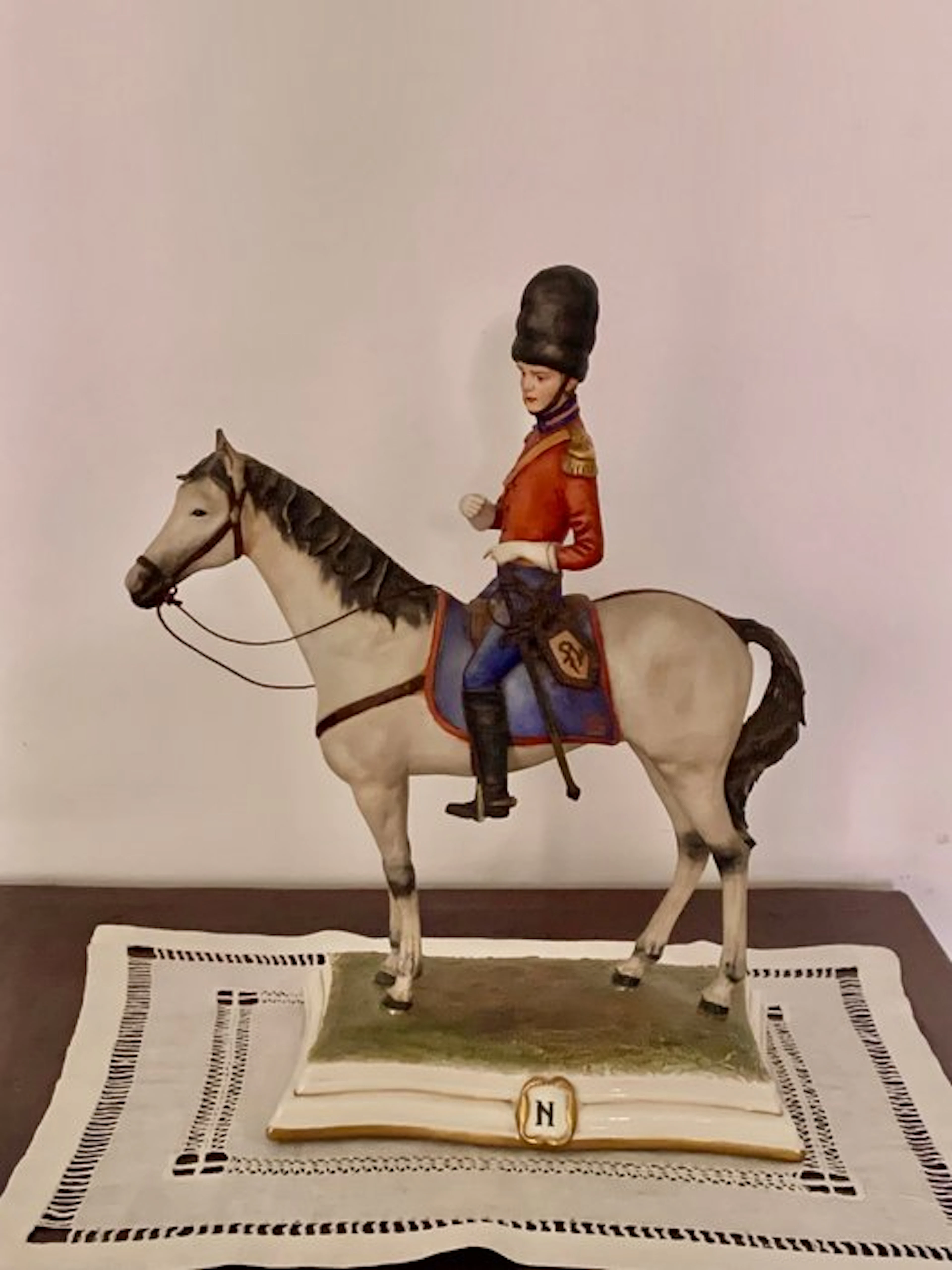 Capodimonte - Figurine - Soldato a cavallo - Biscuit porcelain