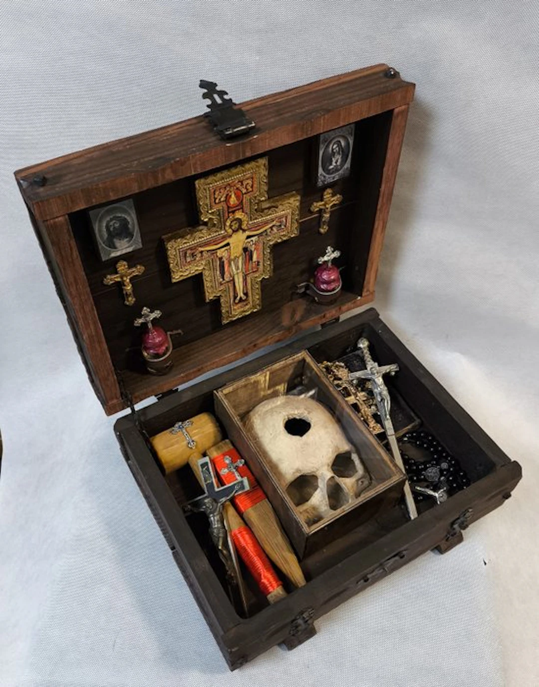 Vampire Hunting Kit - Wood,glass,metal, etc - 2020+ - Vampire Hunter Kit