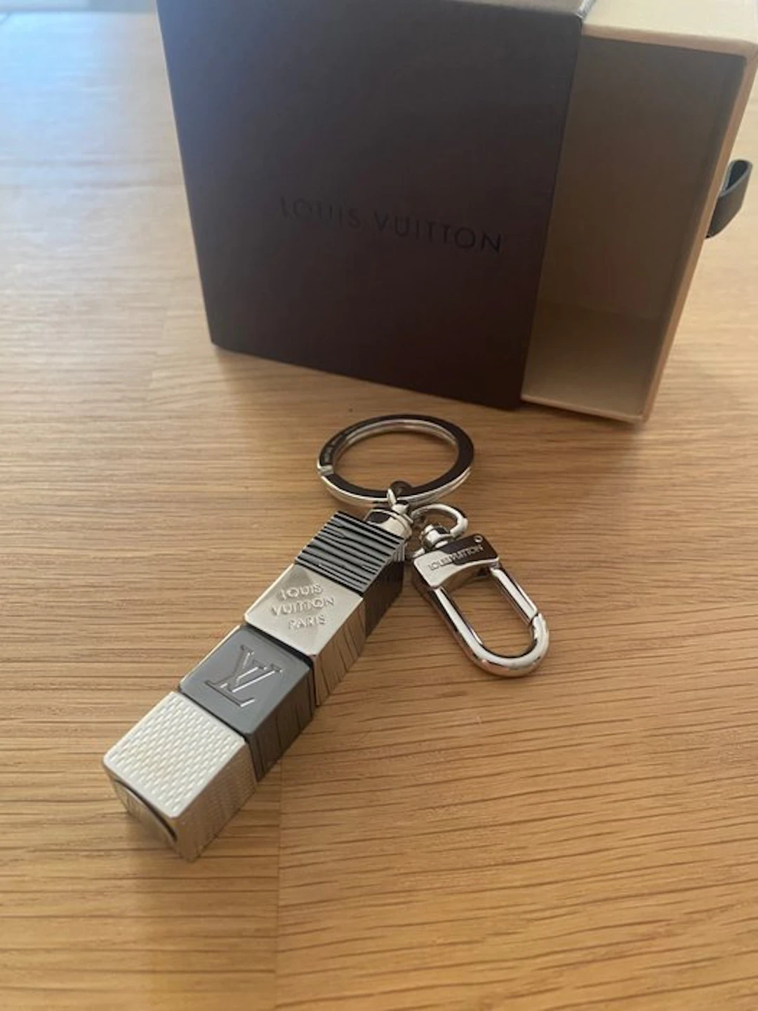 Louis Vuitton - Keyring