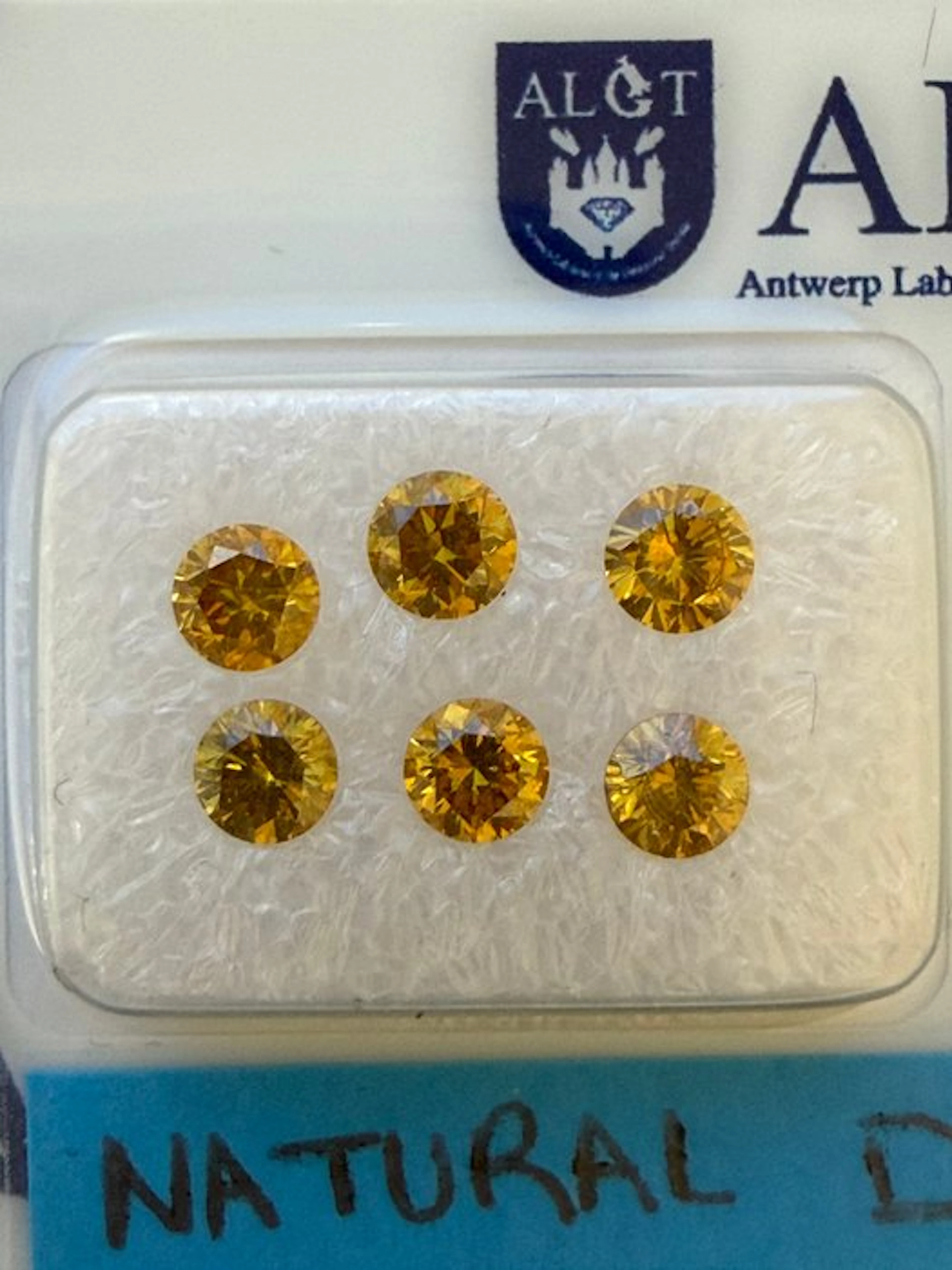 6 pcs Diamond (Natural coloured) - 1.29 ct - Round - Fancy vivid - VS1