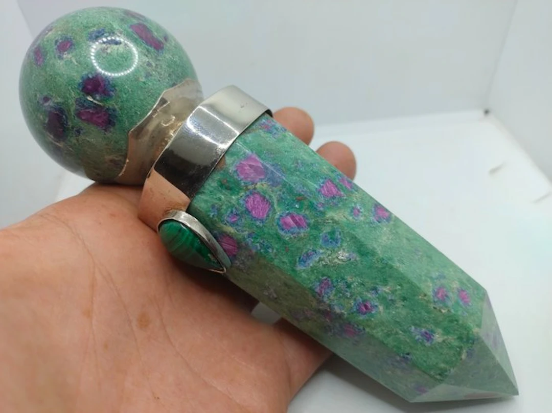 "Big" Beautiful Scepter - Top Quality Ruby in Zoisite