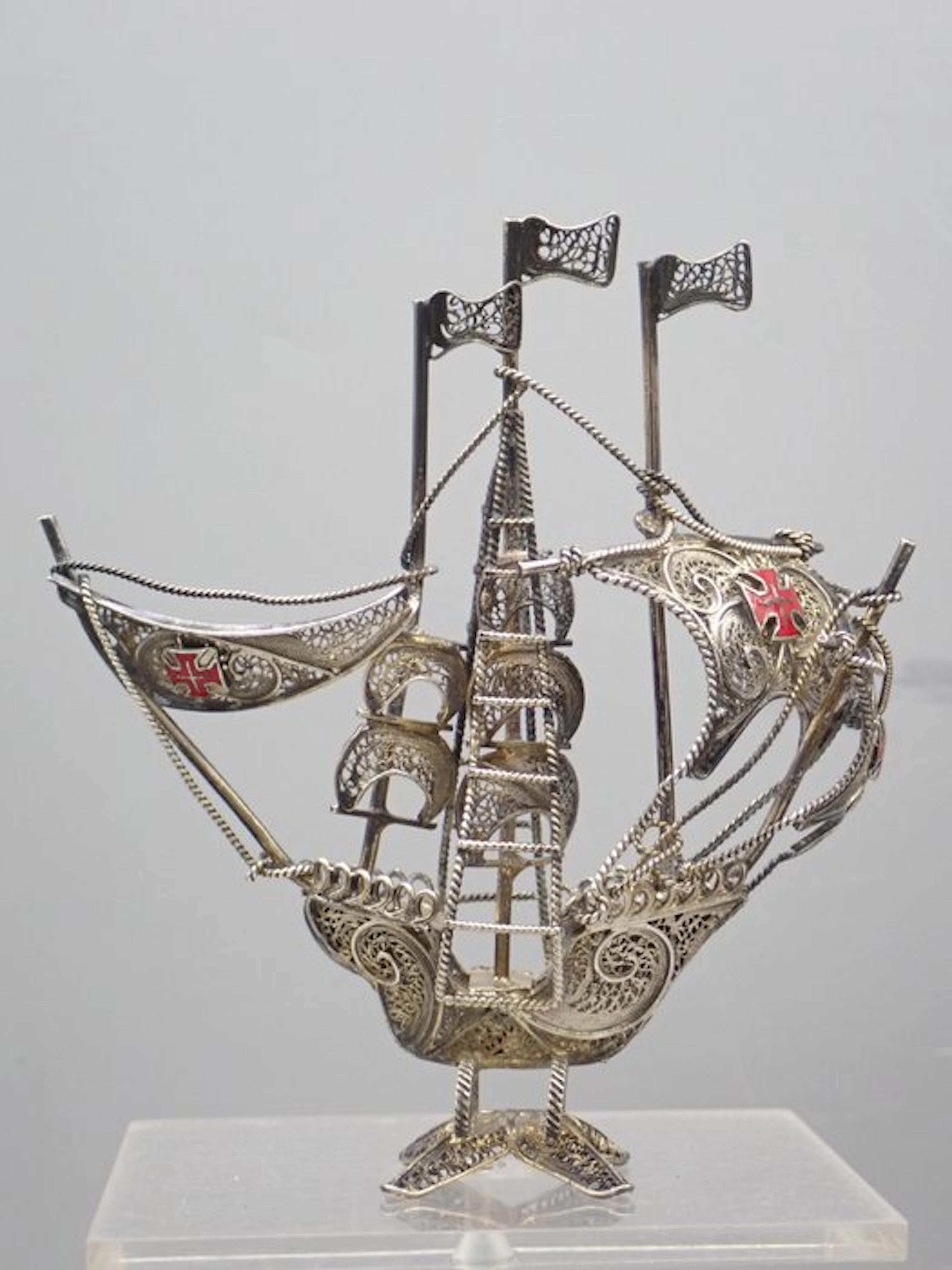 Figure - Filigree model of a caravel ship - .833 silver