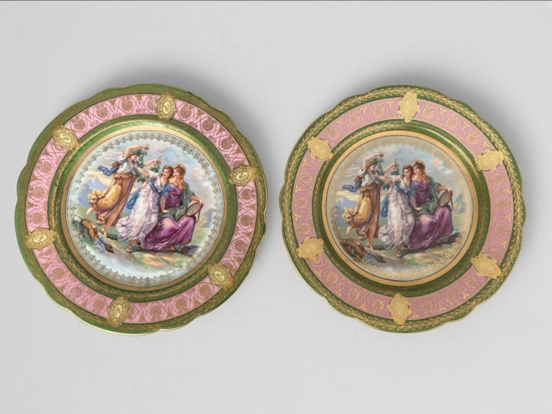 Wall plate (2) - Pair of Royal Vienna Style Gilt...