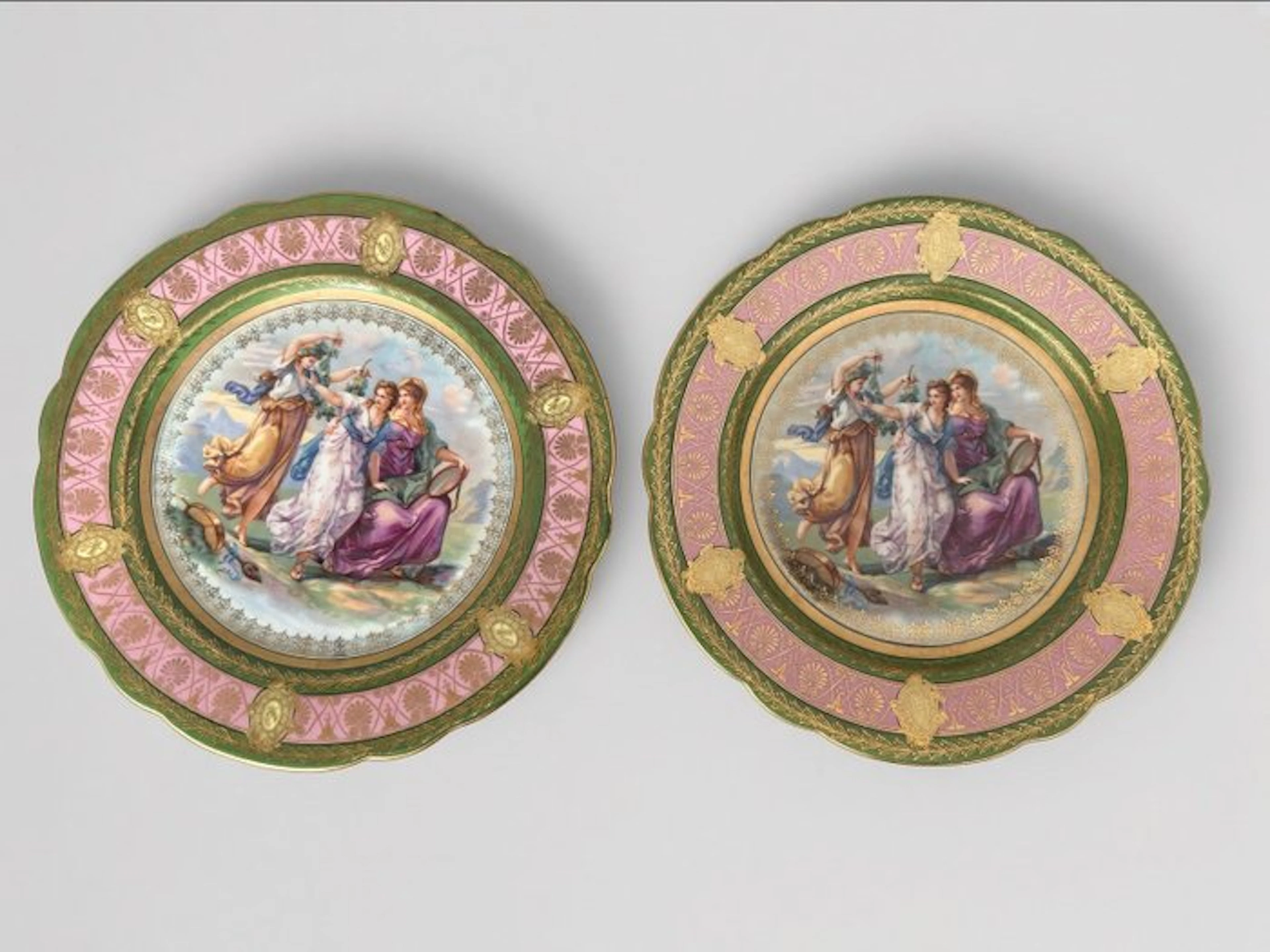 Wall plate (2) - Pair of Royal Vienna Style Gilt...