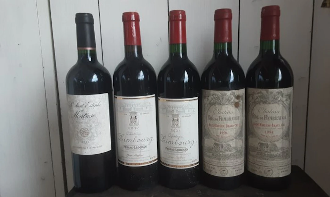 2010 Le Saint-Estèphe de Montrose; 2002 2001 Château...