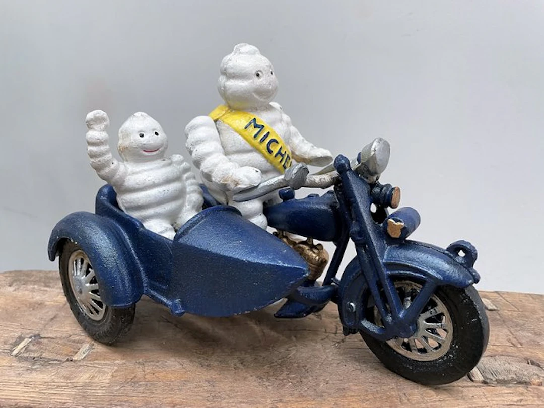 Mascot - Cast iron