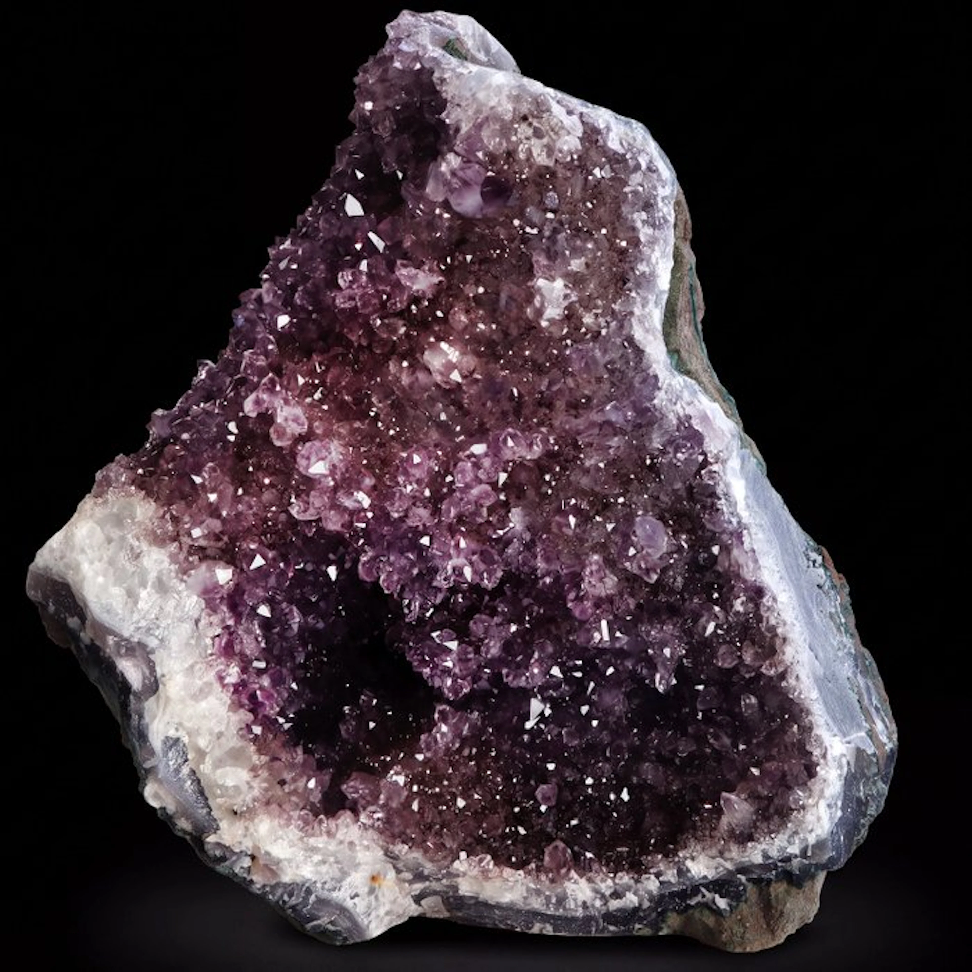 Amethyst - Geode - 24x24x11 cm- 5.55 kg