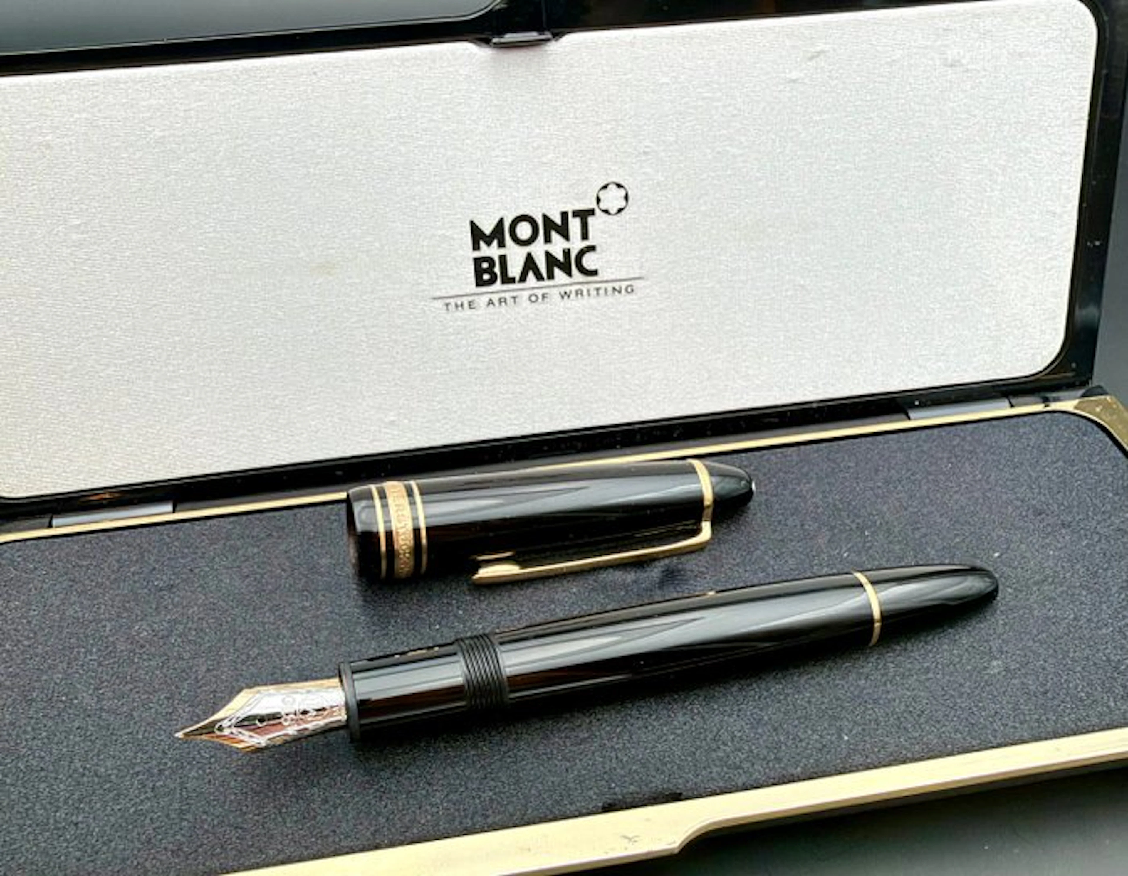 Montblanc - Meisterstück 146 Le Grand - Fountain pen