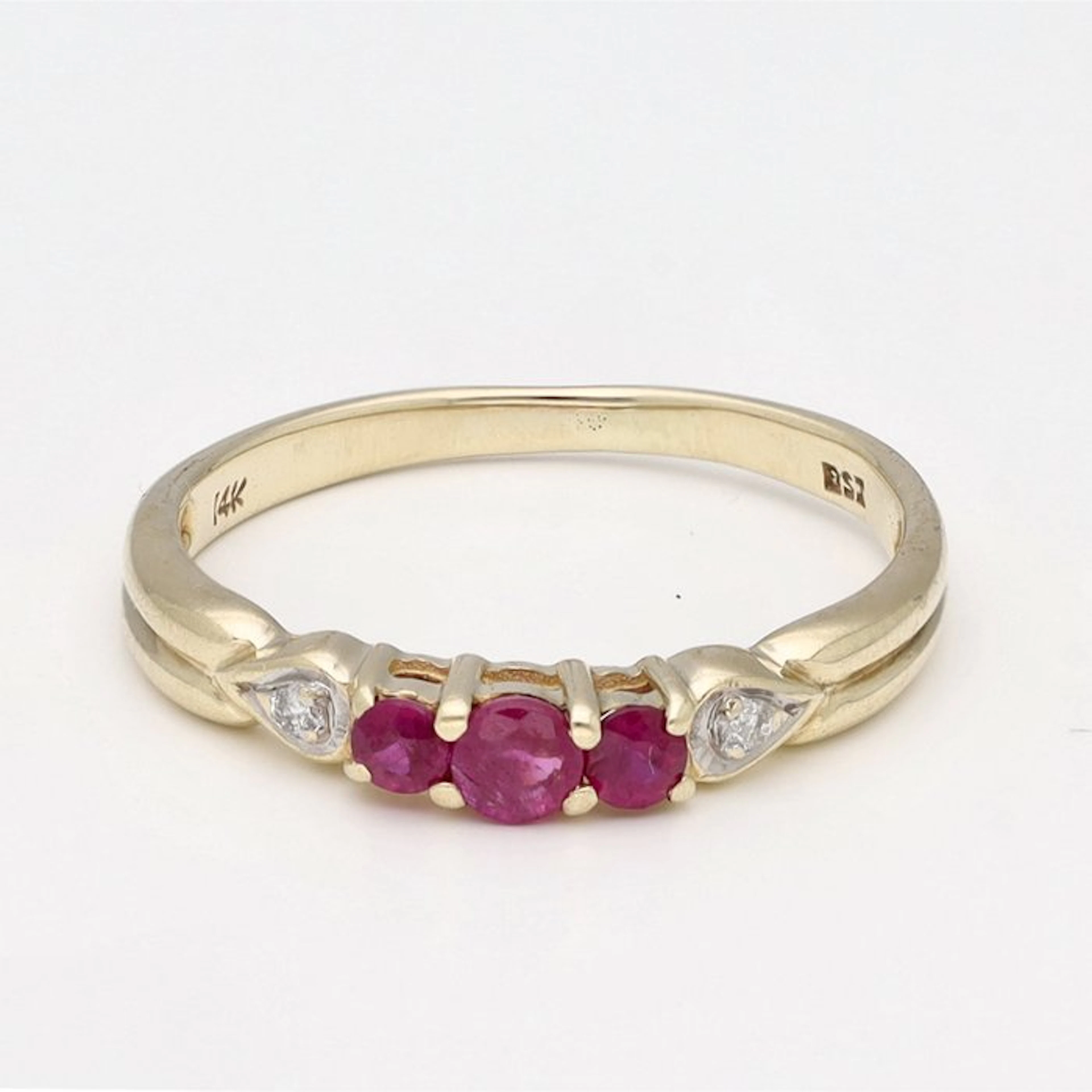 No reserve price - Ring - 14 kt. Yellow gold - Diamond - Ruby