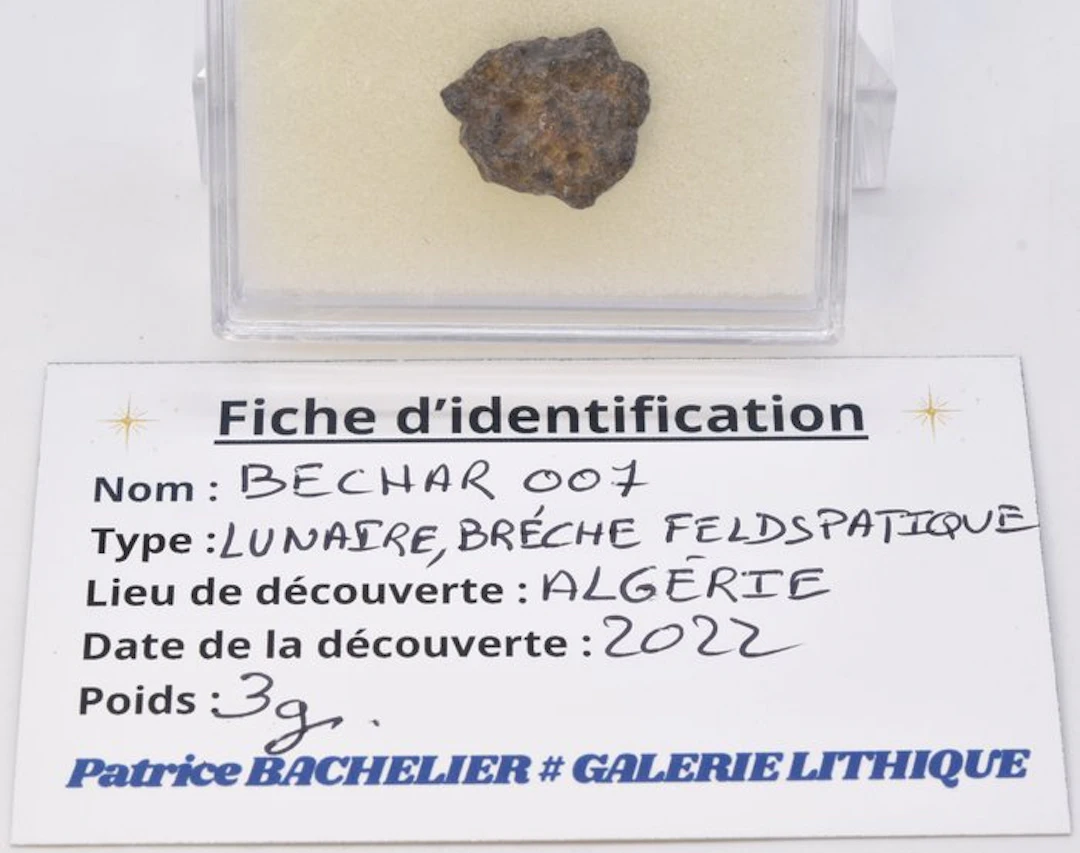 Lunar Meteorite Bechar 007 - Algeria - 3 g