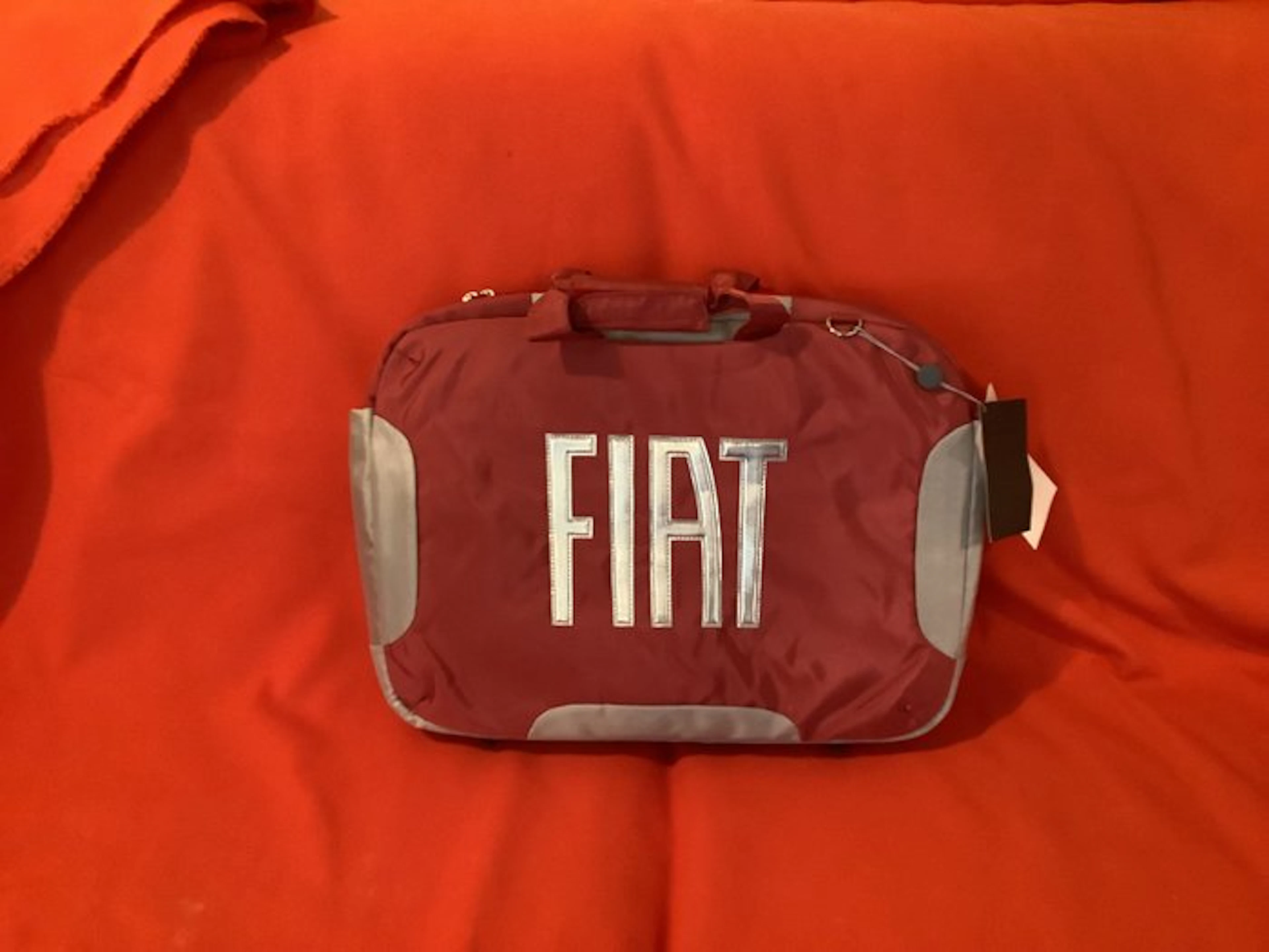 bag for carrying a computer and documents - Fiat - Borsa...