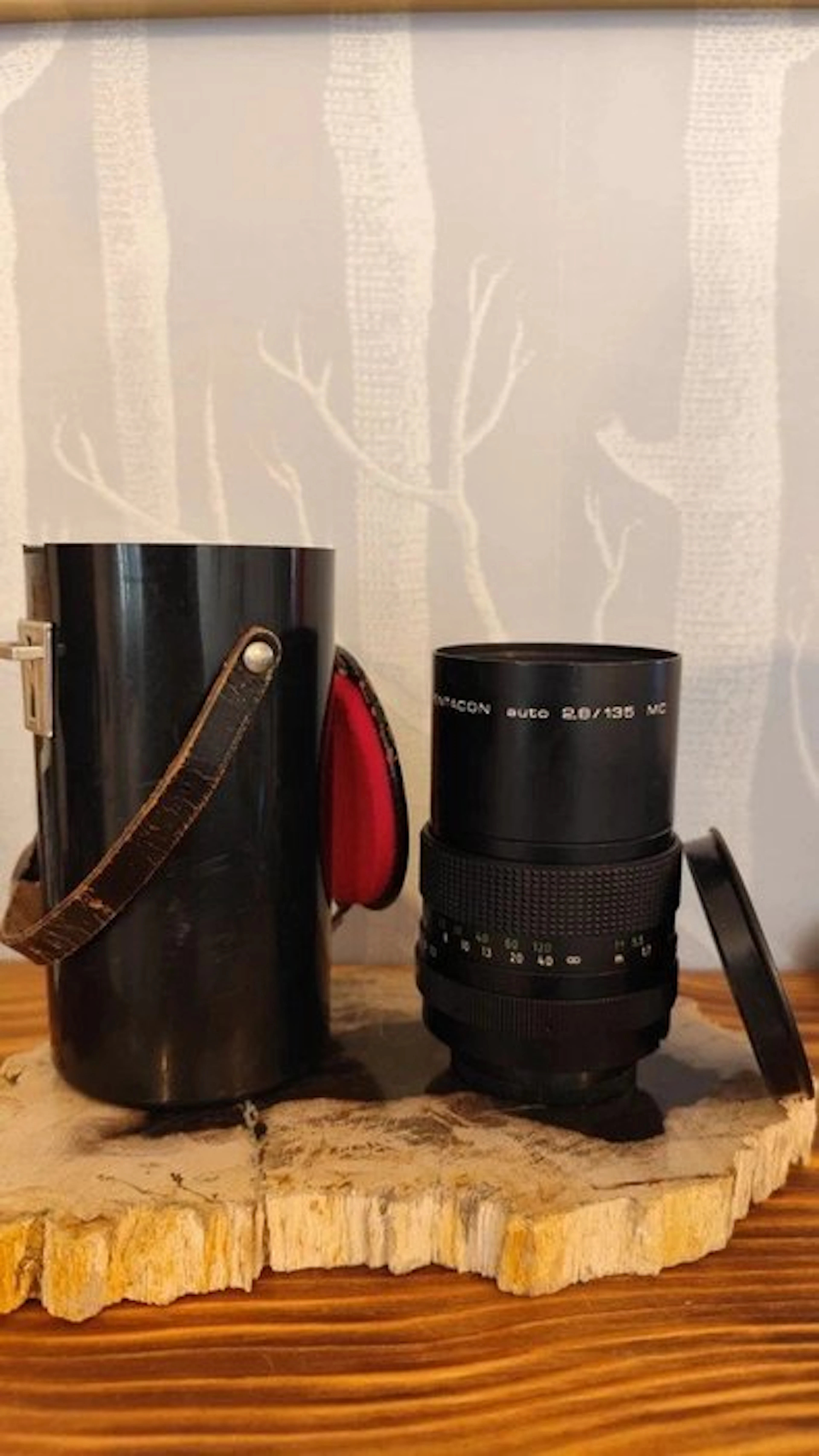 Pentacon auto 2.8/135 MC - bokeh monster - 15 lamelle Camera lens