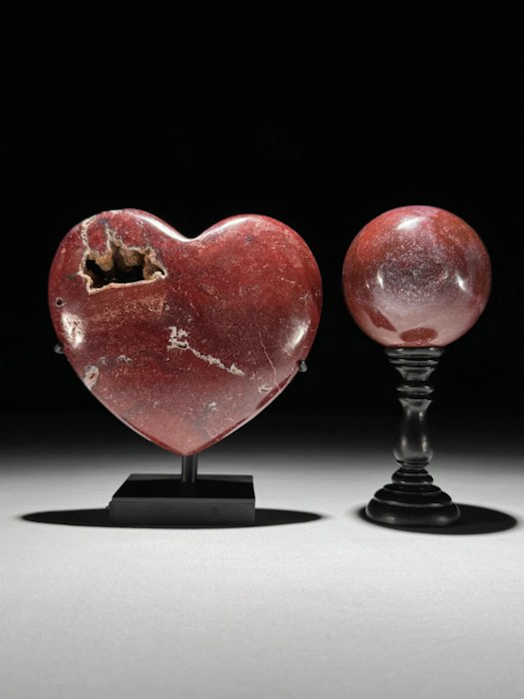 NO RESERVE PRICE - Stunning Pair of Red Jasper...