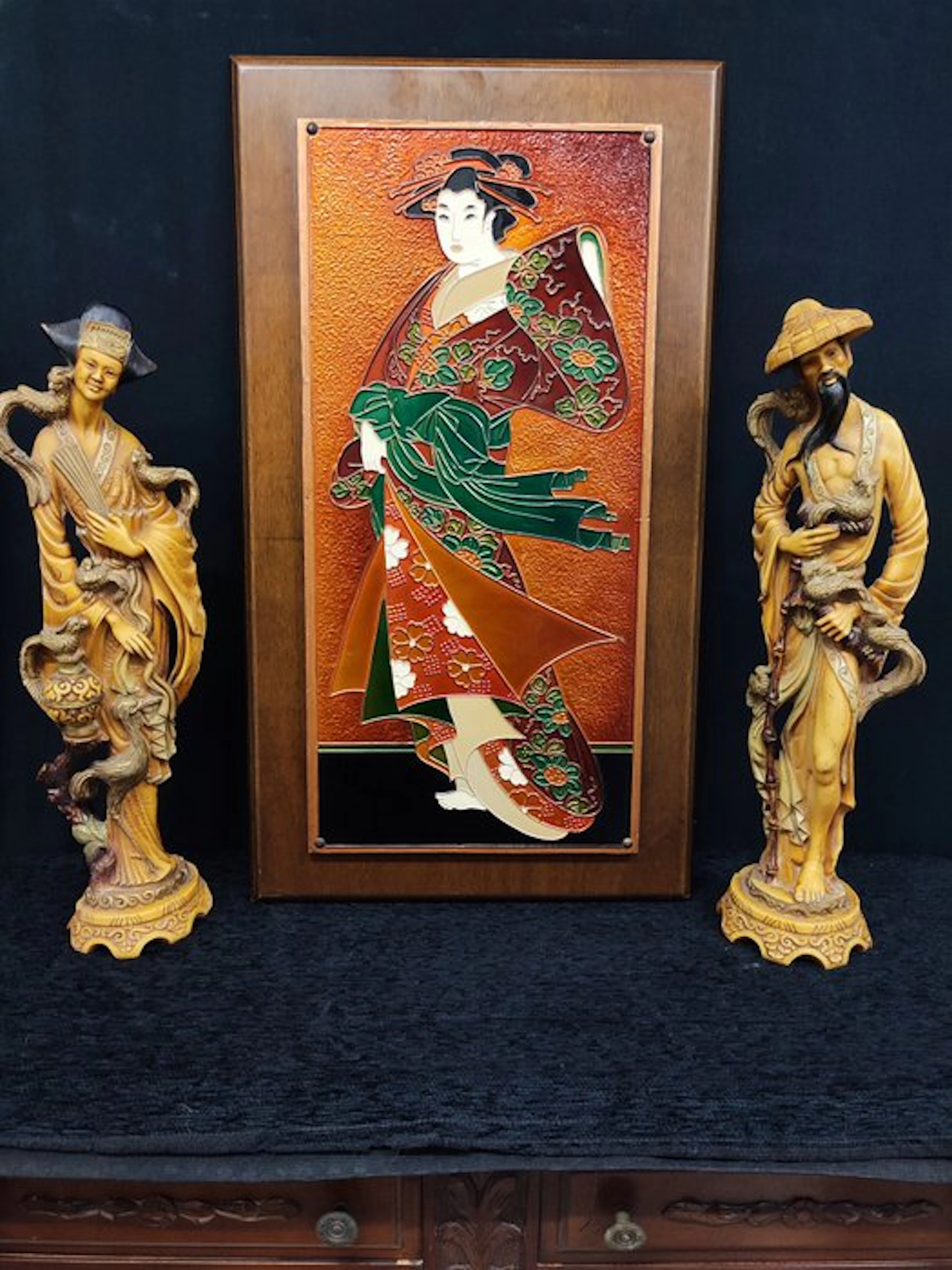 Themed collection - Enamelled panel mounted in a wooden frame