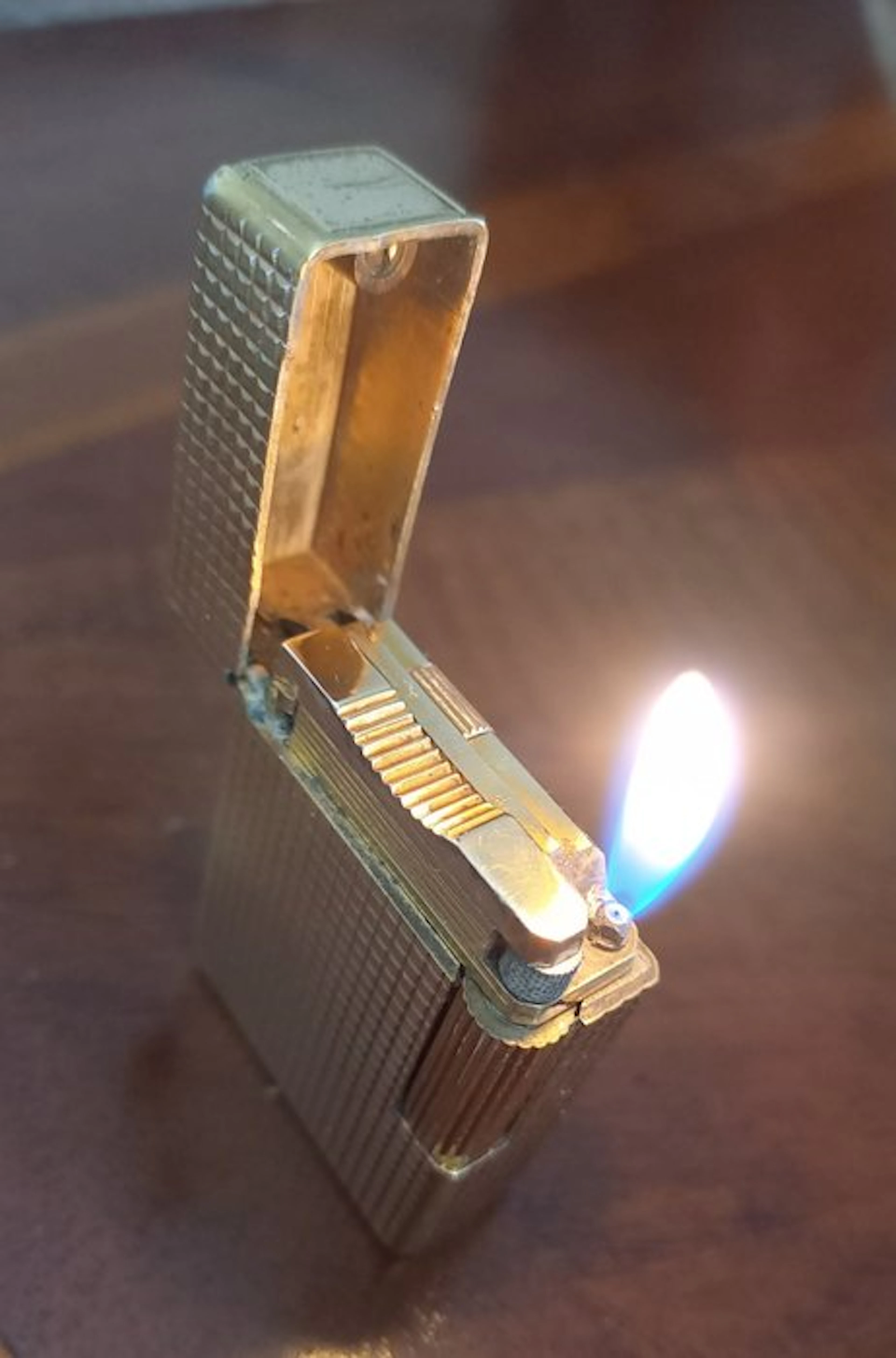 S.T. Dupont - Line 2 - Lighter - Gold plated