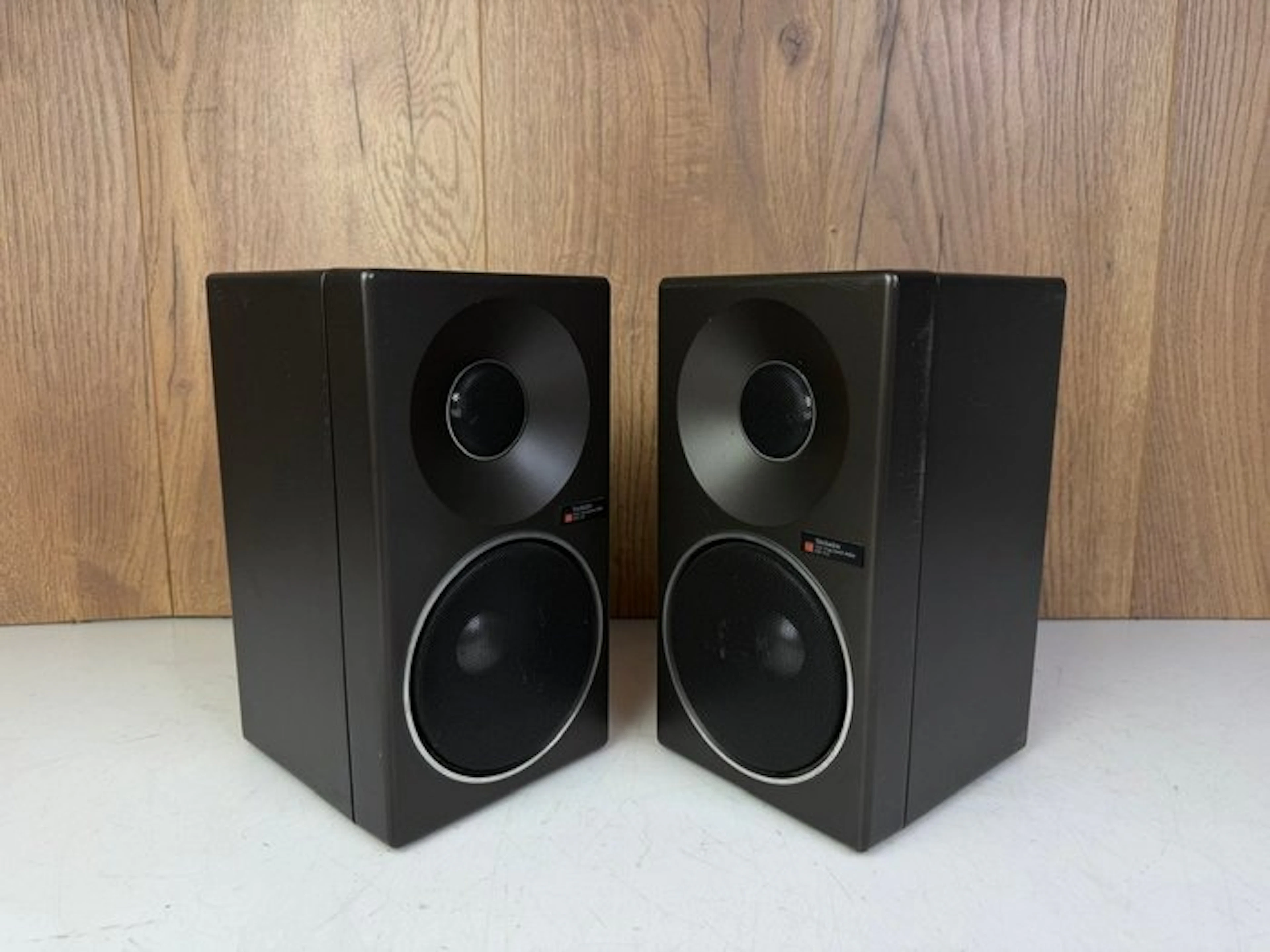 Technics - SB-F2 - Matching Pair Speaker set