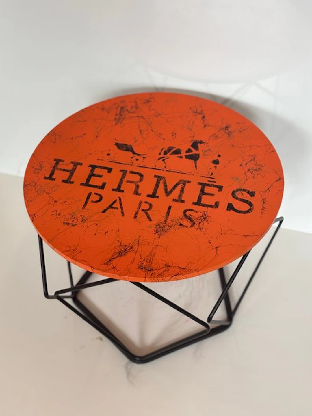 Rob VanMore - Tea-time by Hermes - ø50cm