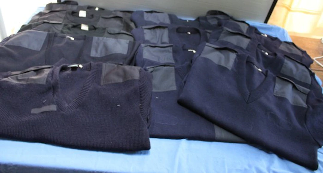 Netherlands - 12 sweaters, black/blue navy/police - Military equipment