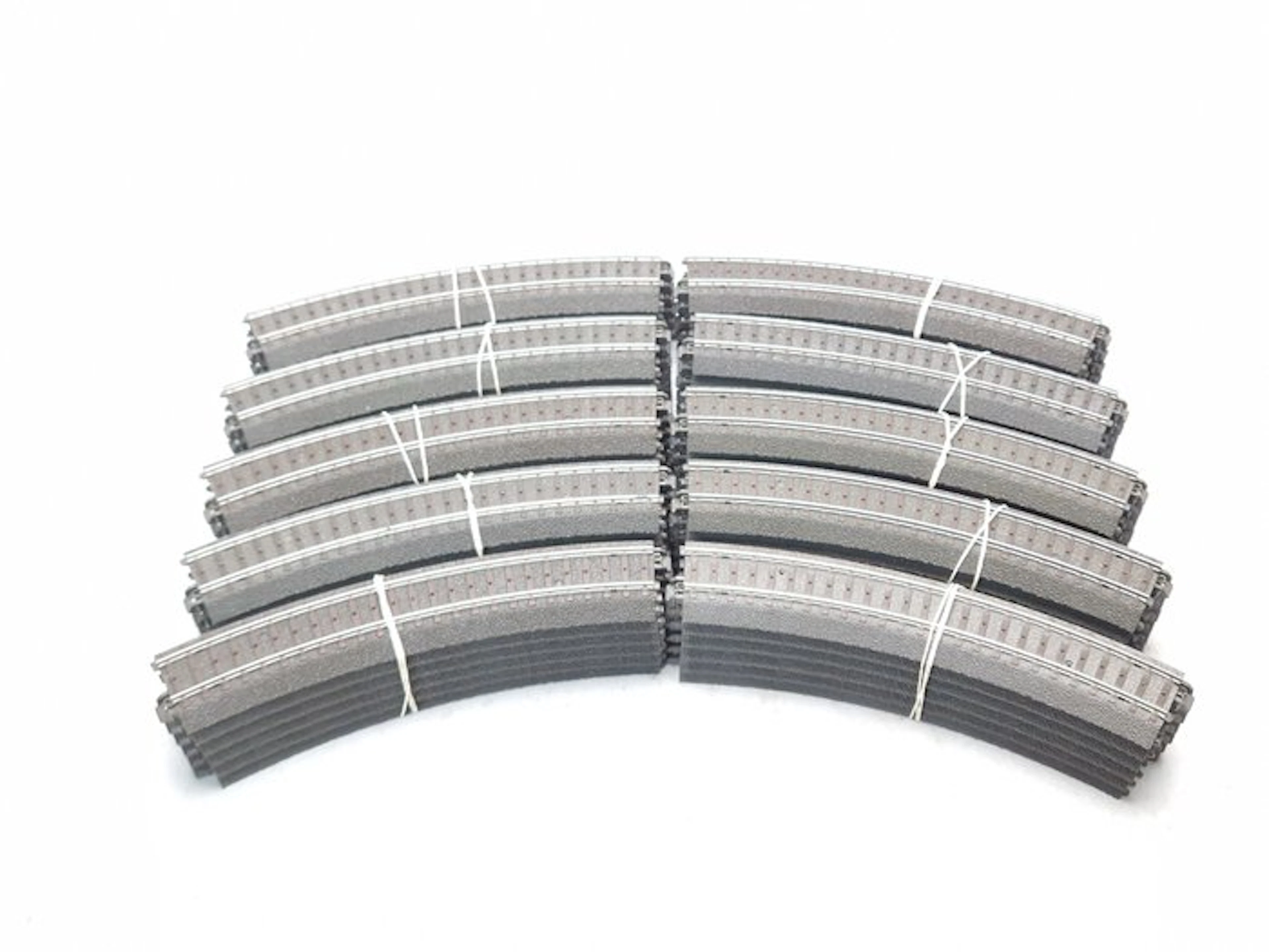 Märklin H0 - 24130 - Model train tracks (60) - C-Rail curved rails R1