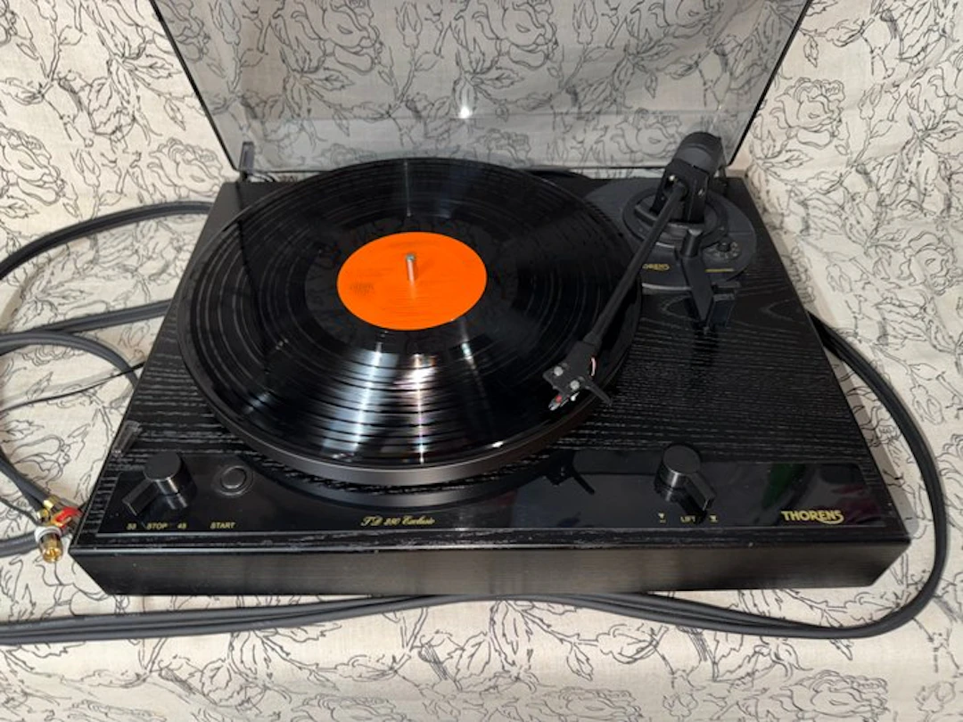 Thorens - TD 280 Exclusiv Belt-Drive Turntable