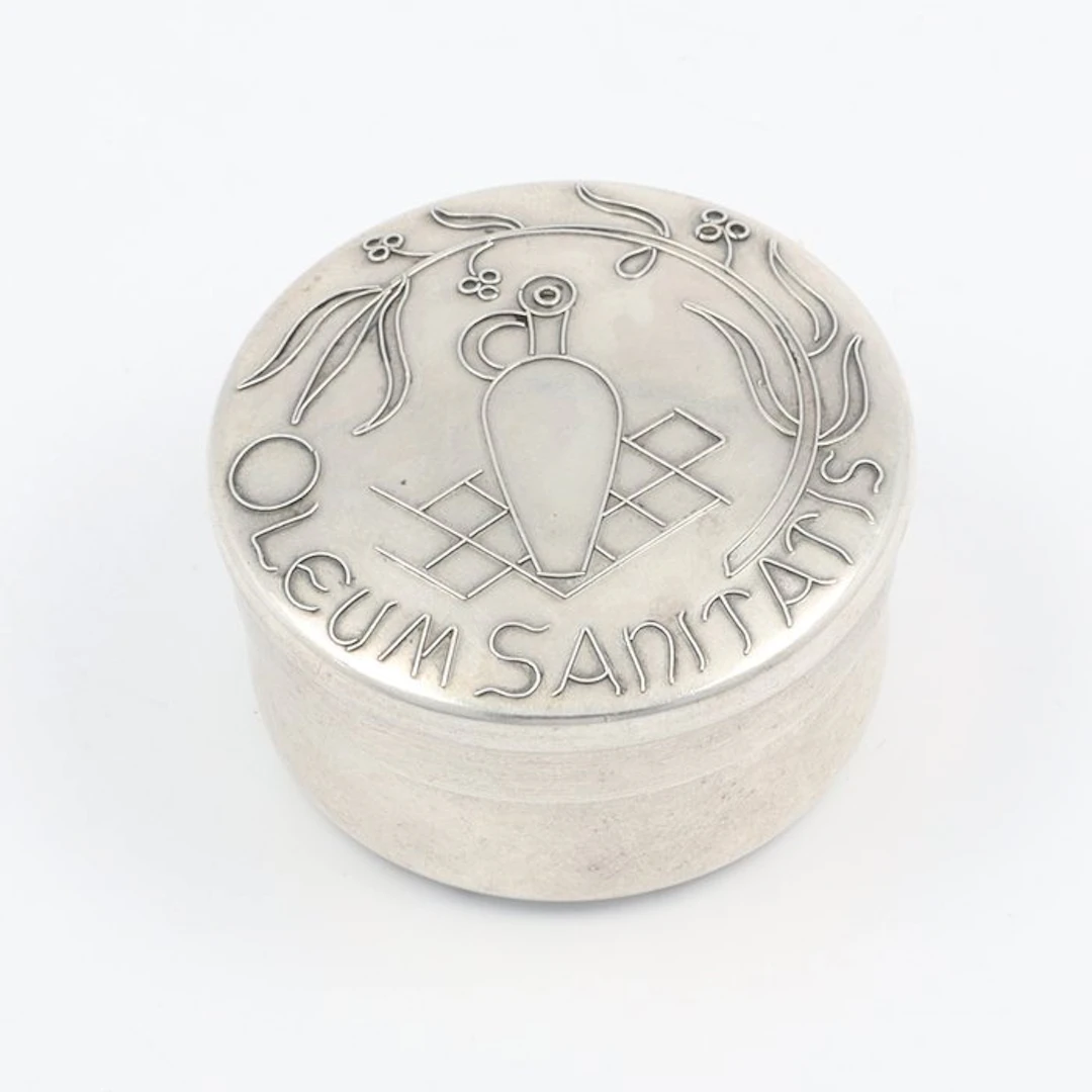 NO RESERVE - Religieus verzalvingsdoosje 'Oleum Sanitatis' - Box - .835 silver