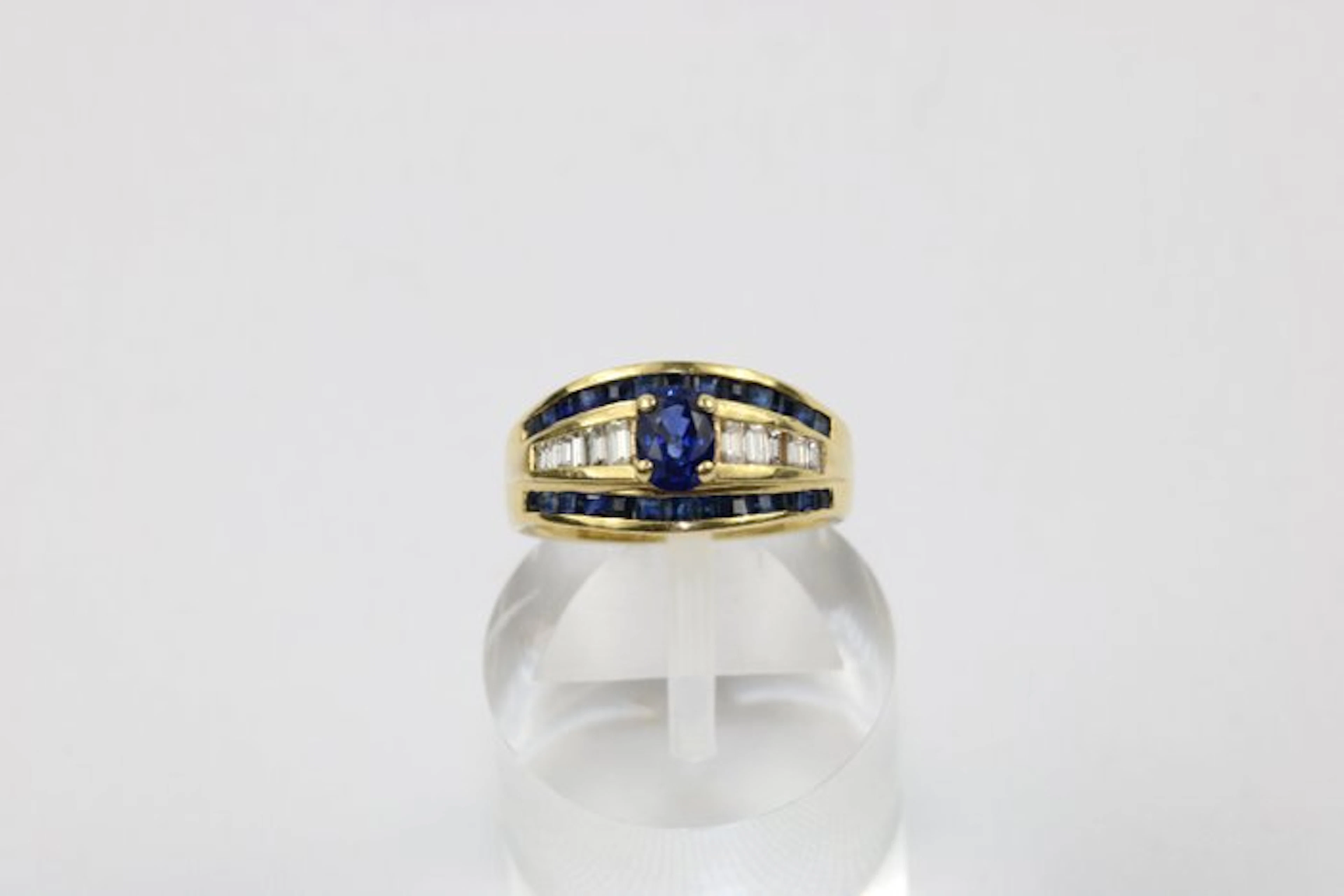 Ring - 18 kt. Yellow gold - 1.11ct. tw. Sapphire - Diamond
